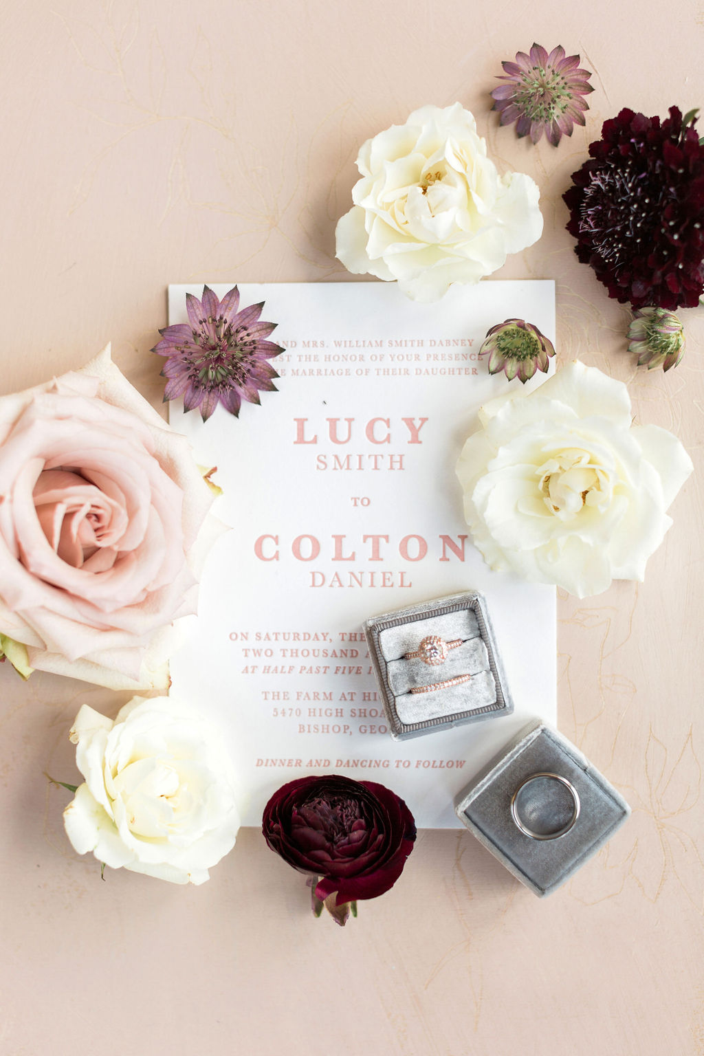 Lucy&ColtonWedding_RusticWhite_011.jpg