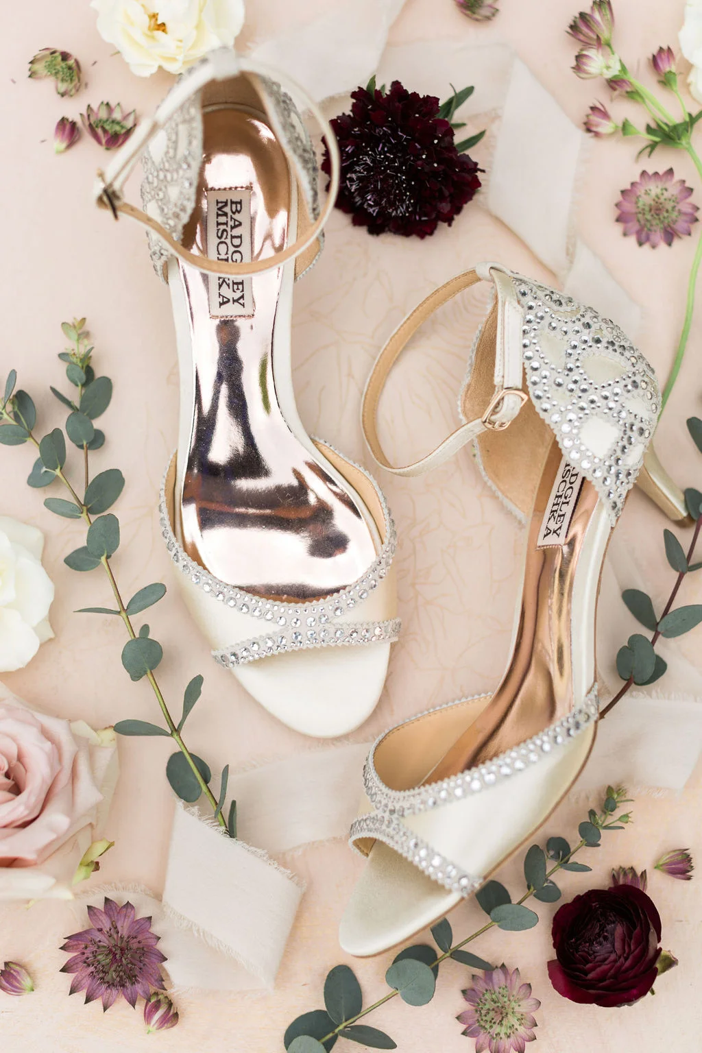 Lucy&ColtonWedding_RusticWhite_014.jpg