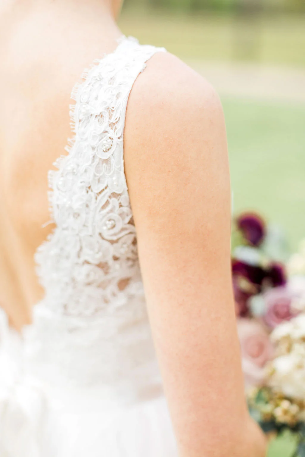 Lucy&ColtonWedding_RusticWhite_046.jpg