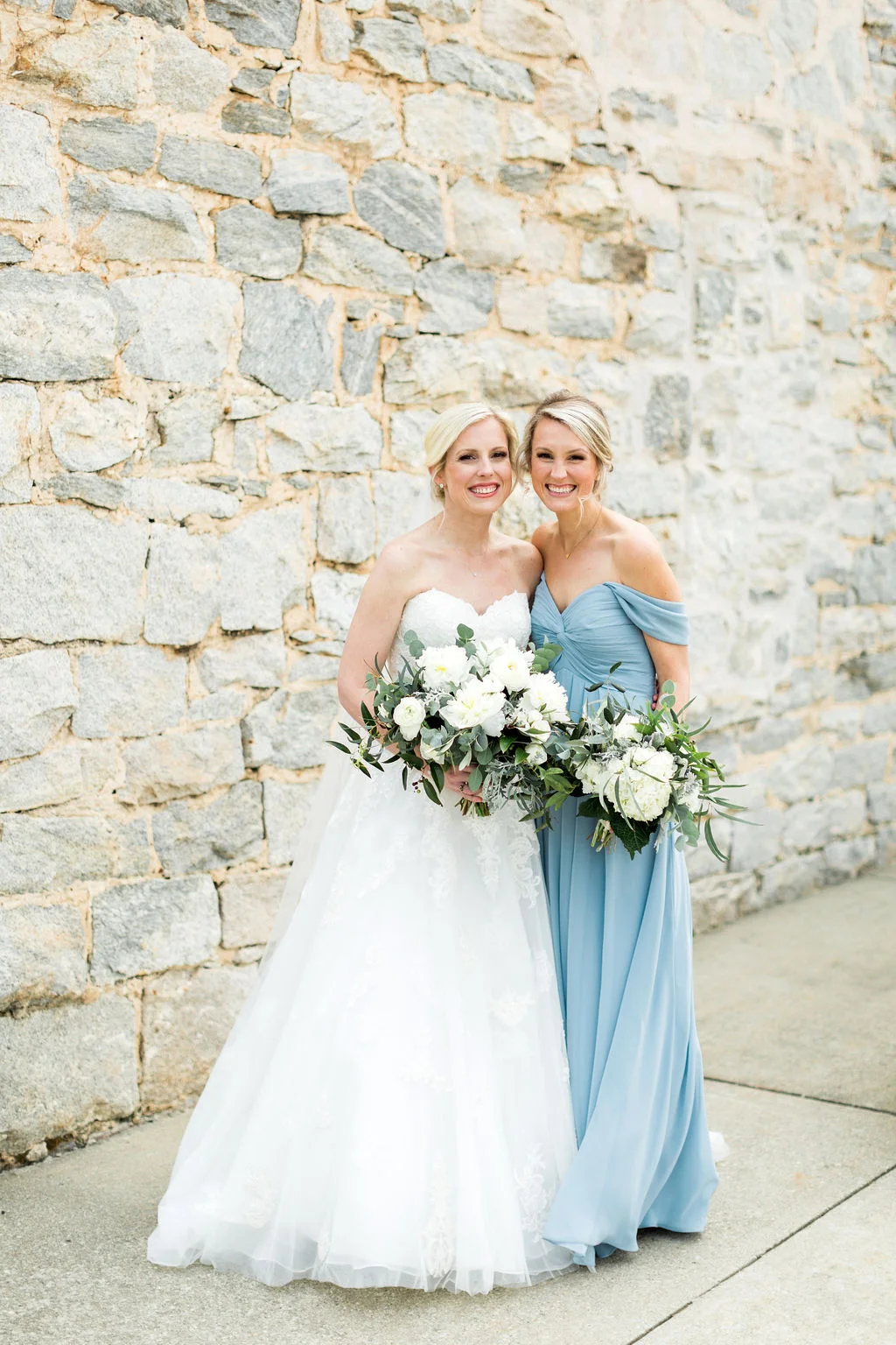 Lauren&BlakeWedding_RusticWhite0050.jpg