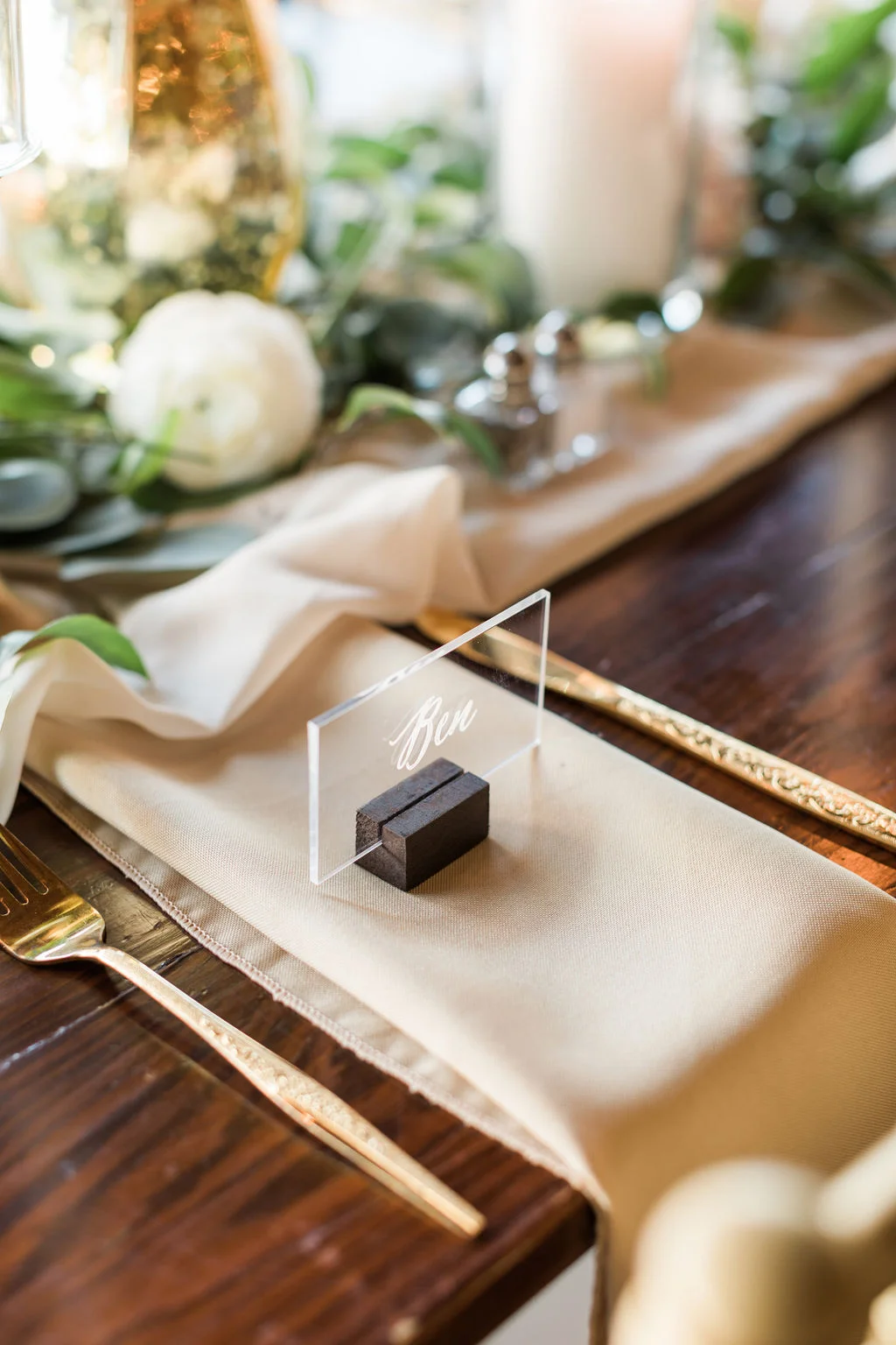 Melanie&WrightWedding_RusticWhite_363.jpg