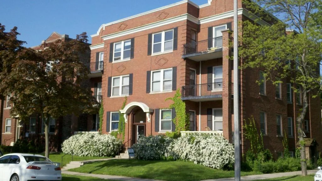 2545 N. STOWELL AVEa.JPG