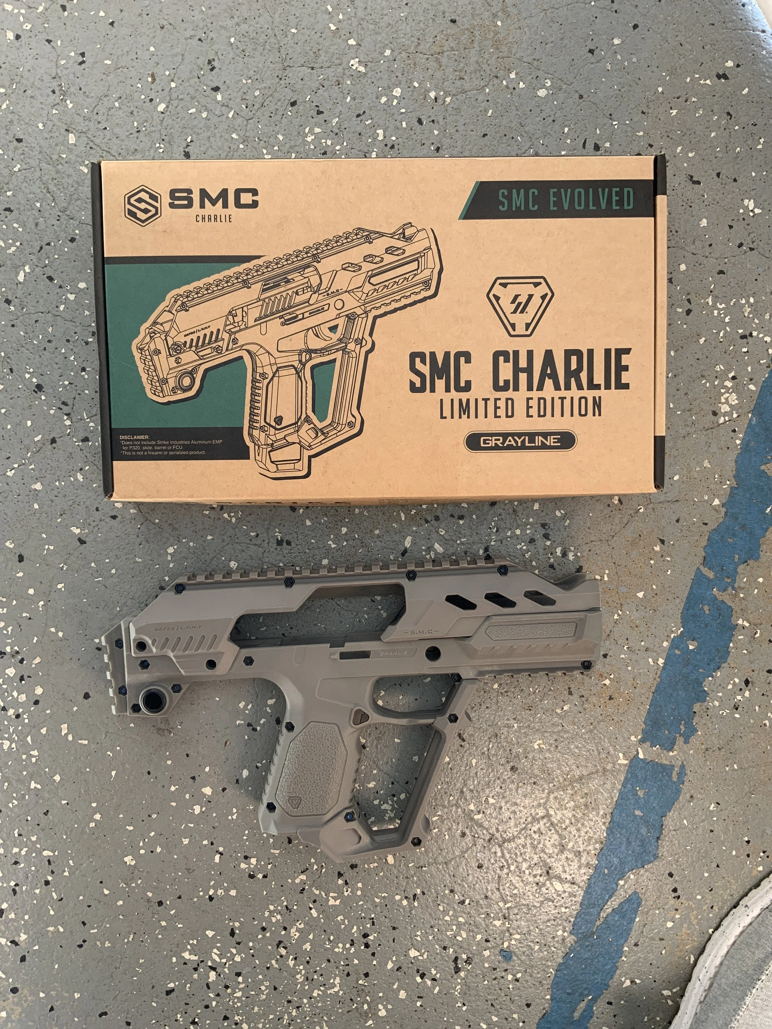 Strike Industries SMC Charlie chassis for p320 FCU