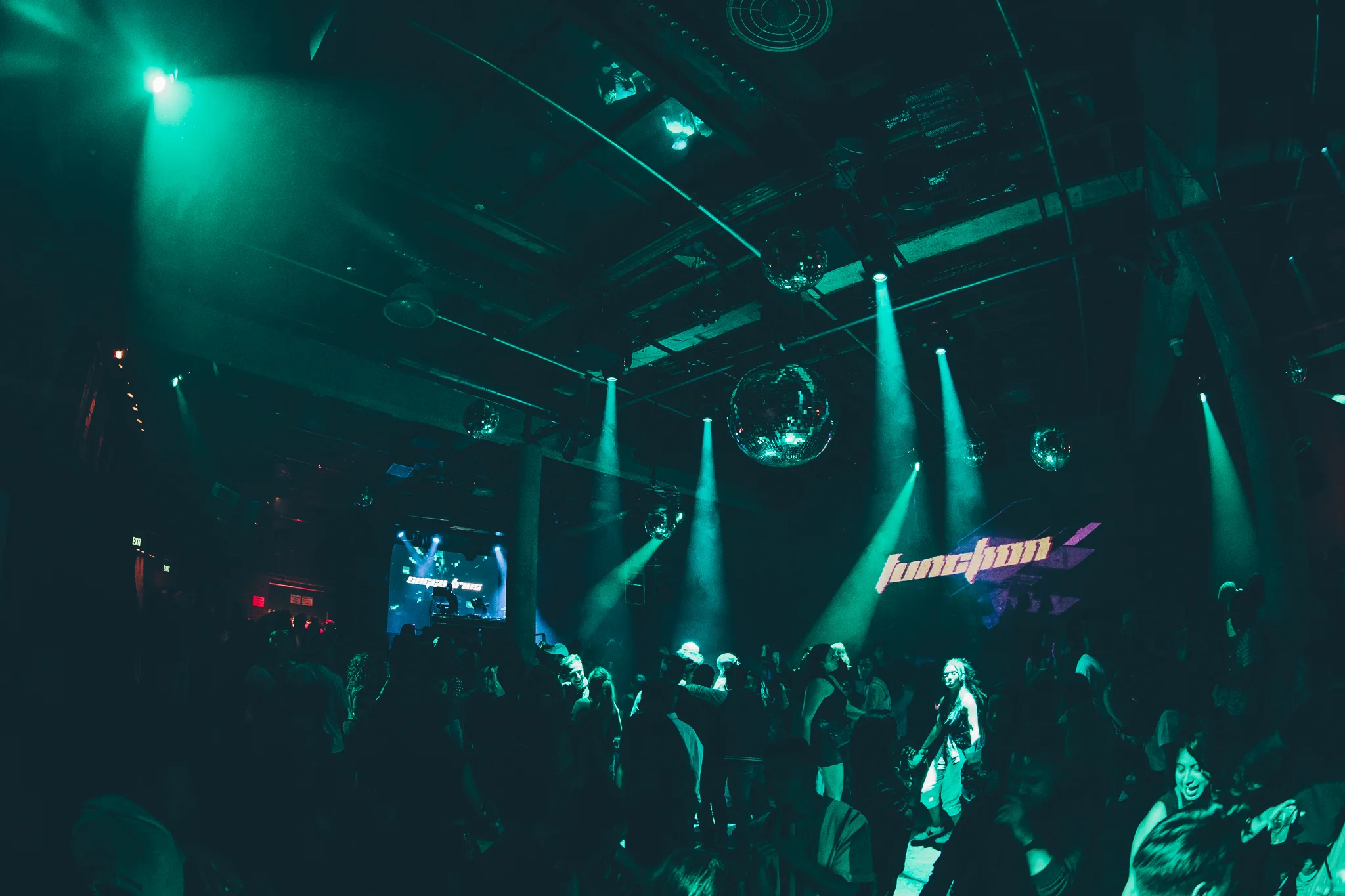 mezz72718-23.jpg
