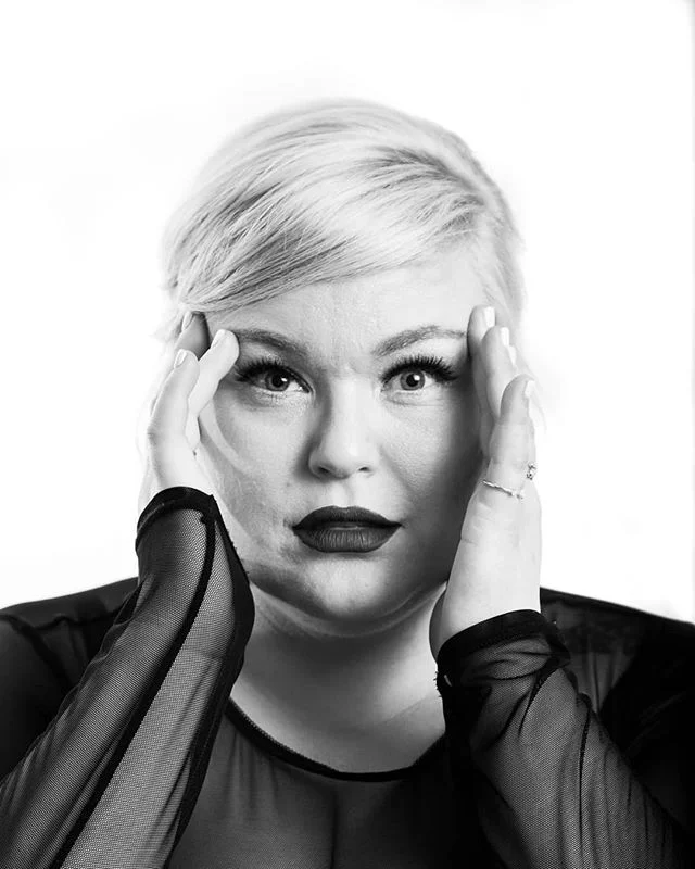 Hollywood Glam.
With @maggietielker 
Thank you to my assistant photographers @godzillasitter and @santiagocisneros_  #blackandwhiteportrait #blackandwhitephotography #blackandwhitephotographer
#portraitphotography #portrait #portraitphotographer #stu