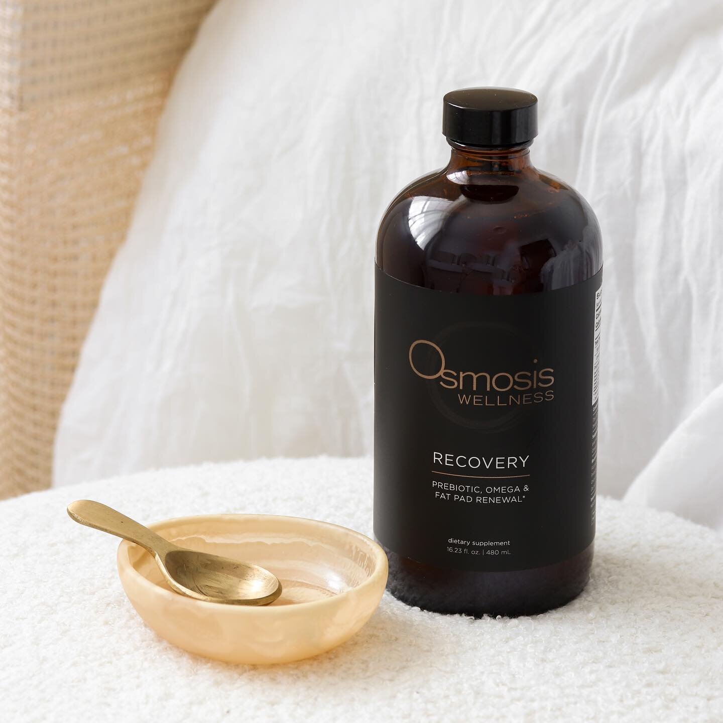 Osmosis Recovery can replace much of the facial volume loss that occurs with aging. By restoring critical nutrients to reactivate fat cells Recovery alleviates the need for volume fillers while creating a much more natural, youthful appearance. 

Rec