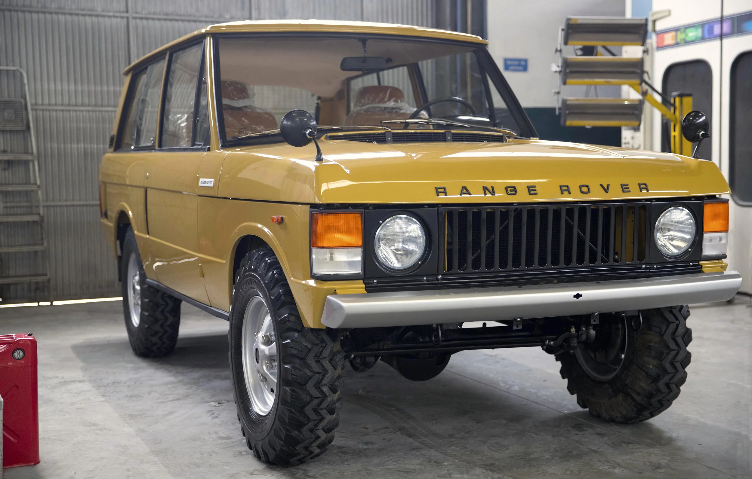 1973 Rover V8 1973 Range Rover V8 — Legacy Overland