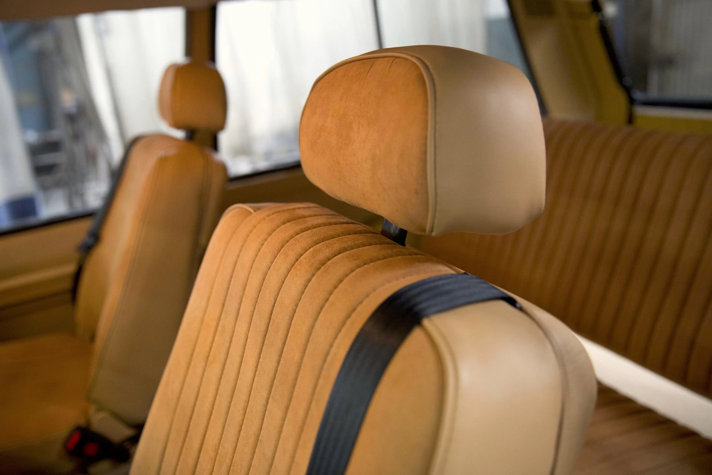 1973 Range Rover V8 — Legacy Overland