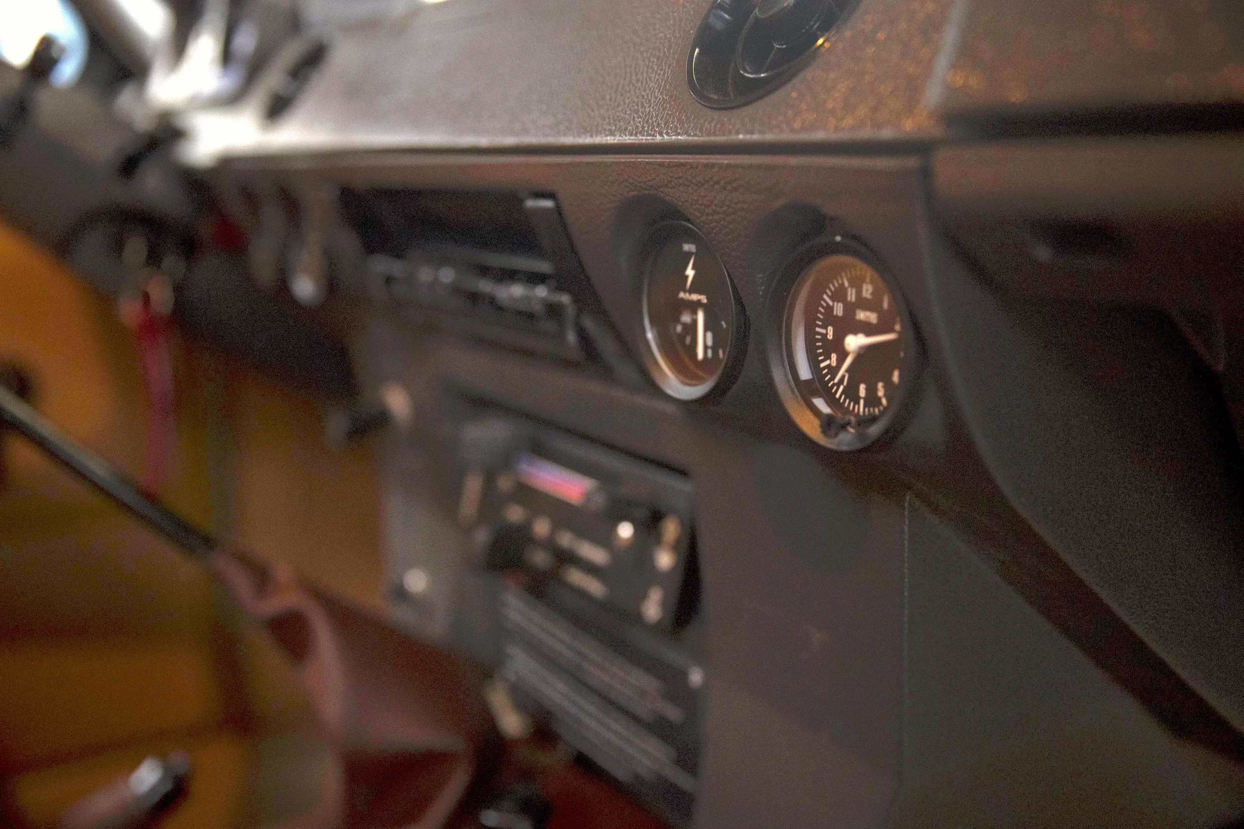 1973 Range Rover V8 — Legacy Overland