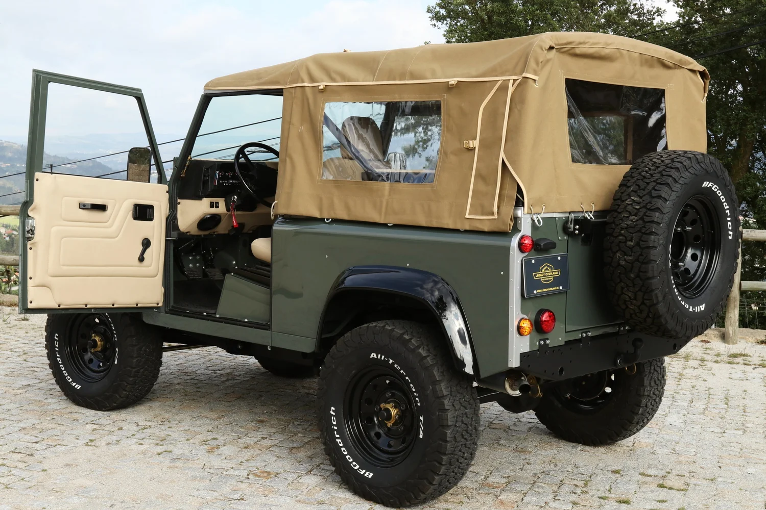 Defender 90 soft top — Legacy Overland