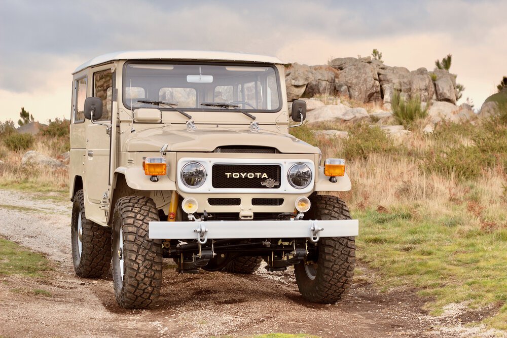 1982 Toyota Land Cruiser FJ40 V8 automatic