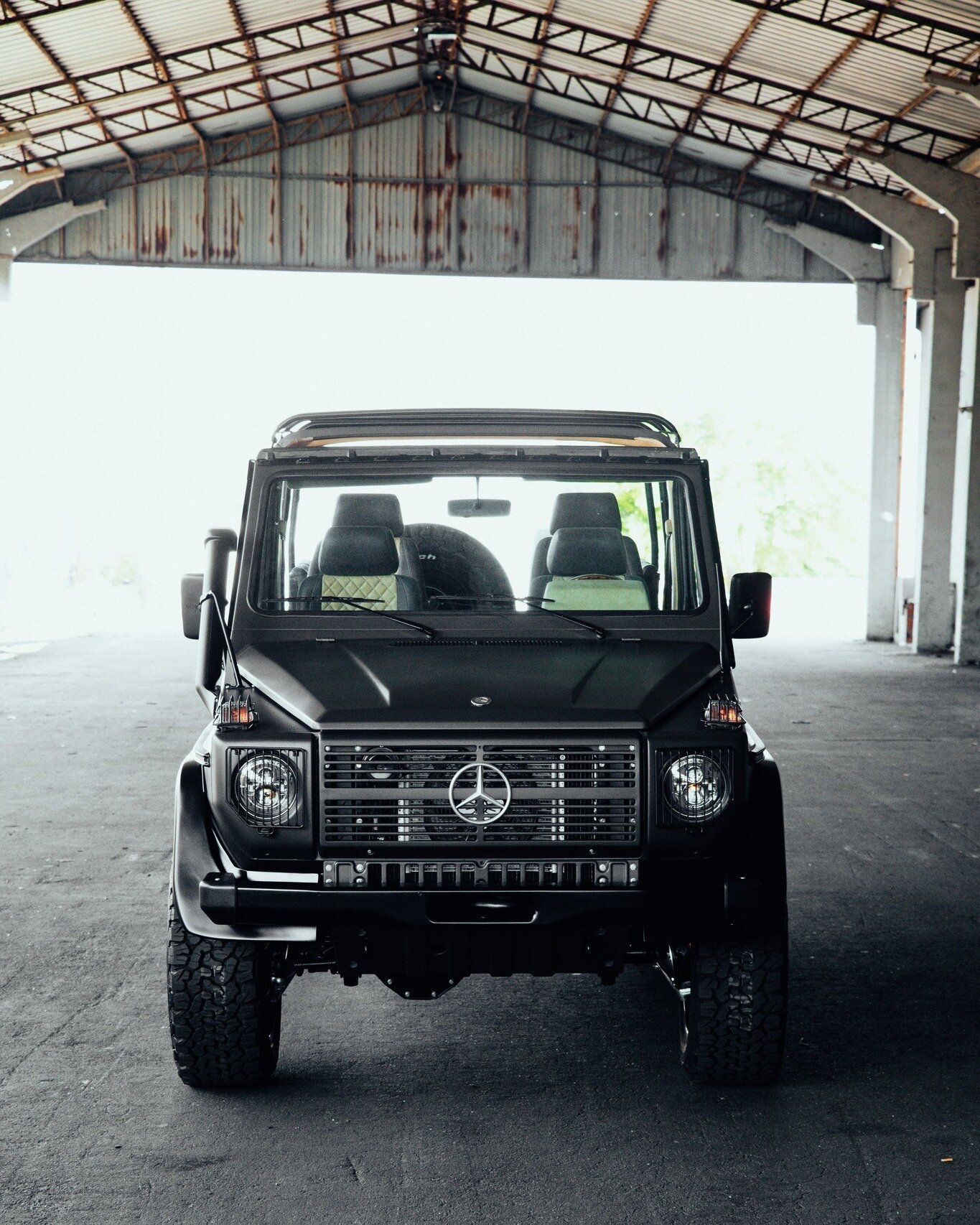 Our restored 1993 Mercedes-Benz GE230 is your ticket to a life of luxury. Get ready to elevate your lifestyle.

#mercedes #gwagon #ge230 #mercedesbenz #truck #bespoke  #matte #custom #restoration #handcrafted #classiccar #luxurylifestyle #urban #vint