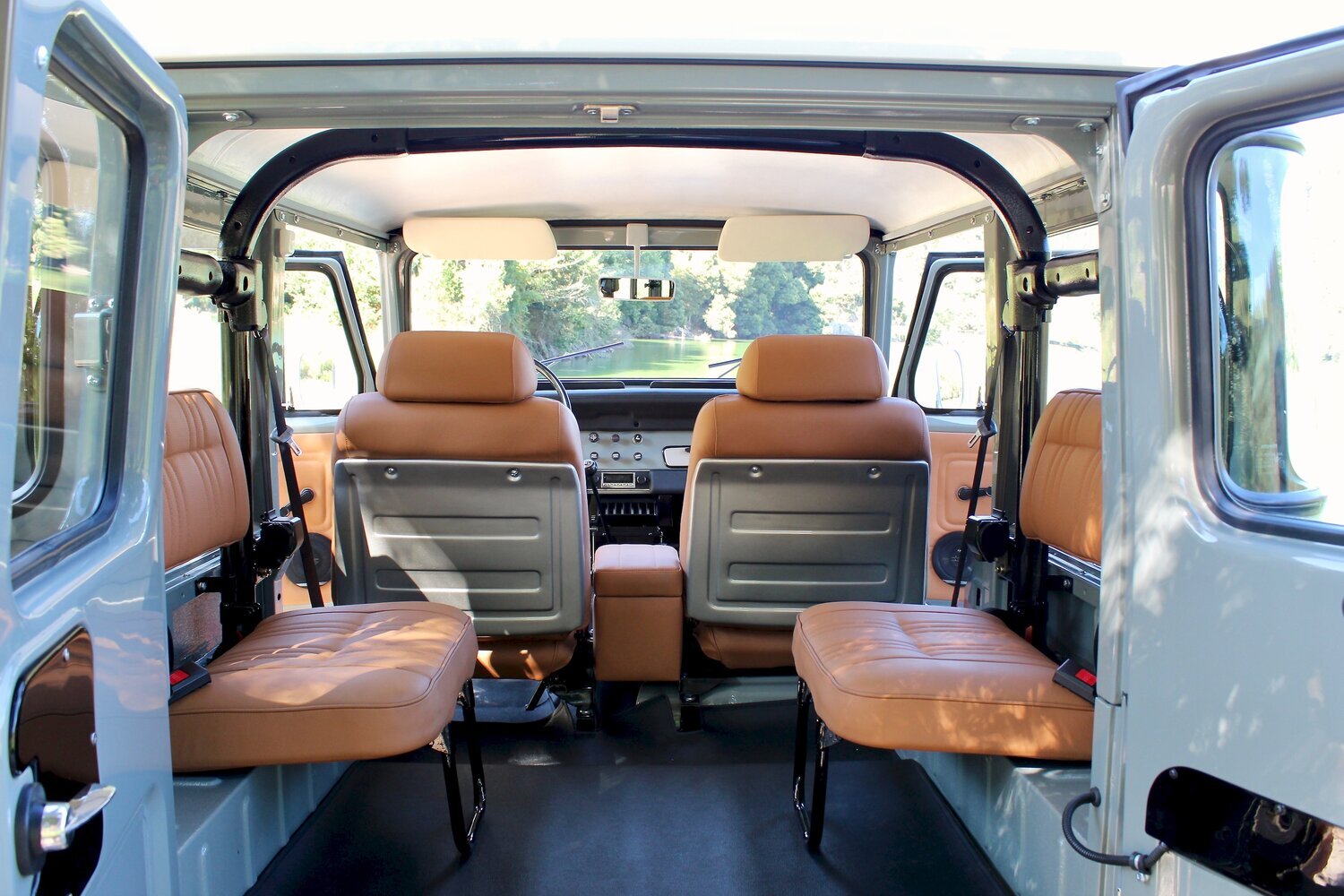 Step inside and sink into the restored rear bench seats of our 1977 Toyota Land Cruiser FJ40. Comfort meets classic style.

#toyota #landcruier #fj40 #tlc #bespoke #truck #custom #restoration #handcrafted #classiccar #luxurylifestyle #classic #vintag