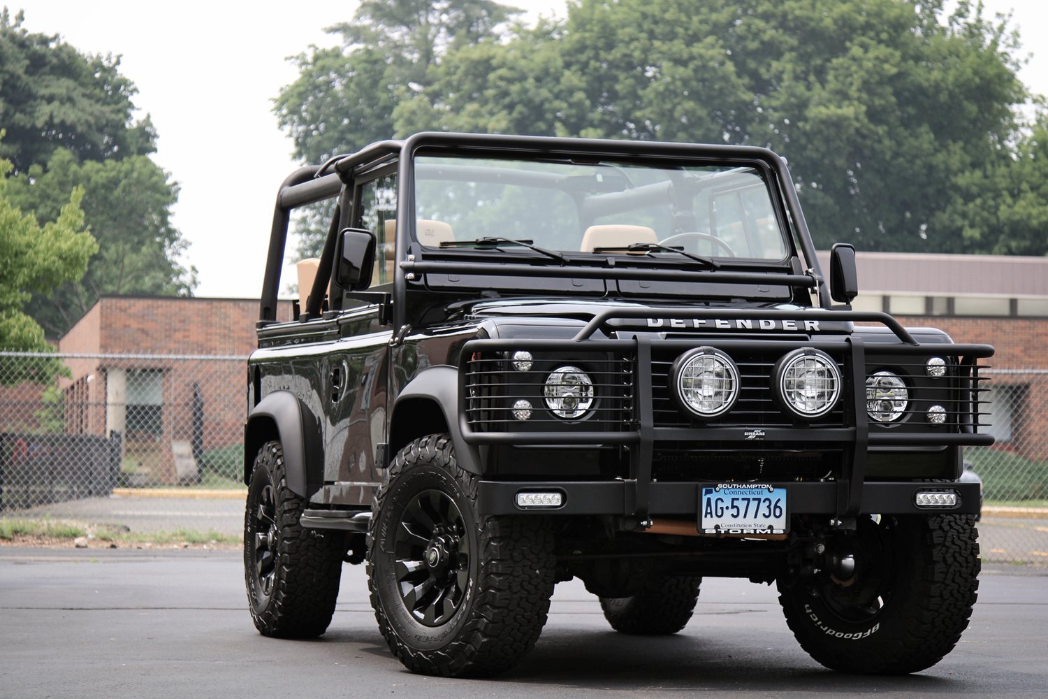 Behold the restored Land Rover Defender 90 NAS, revived and ready to conquer new horizons. 

#landrover #landy #defender #d90 #defender90 #legacyoverland #custom #restoration #handcrafted #classiccar #truck #bespoke