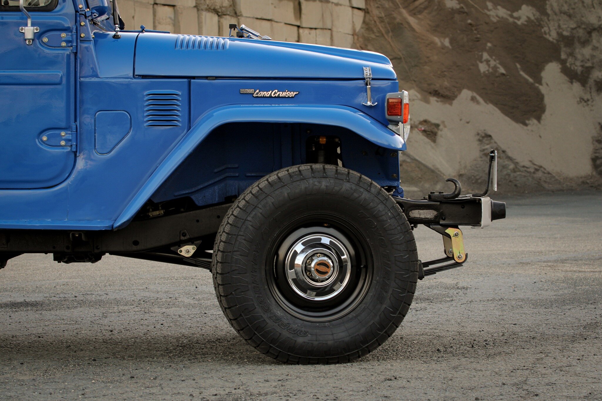 Behold the magic in every detail of our restored 1978 Toyota Land Cruiser FJ40.

#toyota #landcruiser #fj40 #tlc #oldmanemu #custom #restoration #handcrafted #classiccar #truck #bespoke #vintage #classic #adventure #overland #legacyoverland