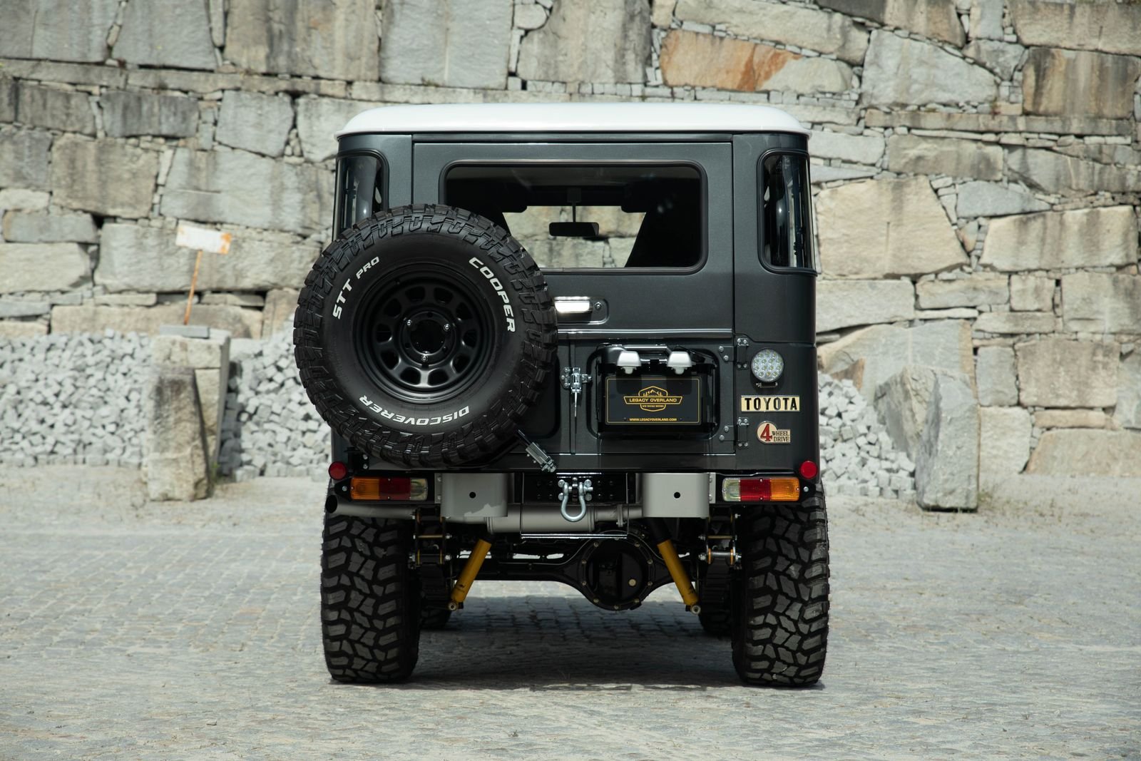 Our restored Toyota Land Cruiser BJ40, bidding farewell with its iconic rear end. Another masterpiece ready to hit the roads.

#toyota #landcruiser #tlc #bj40 #bj46 #cruiser #4x4 #overland