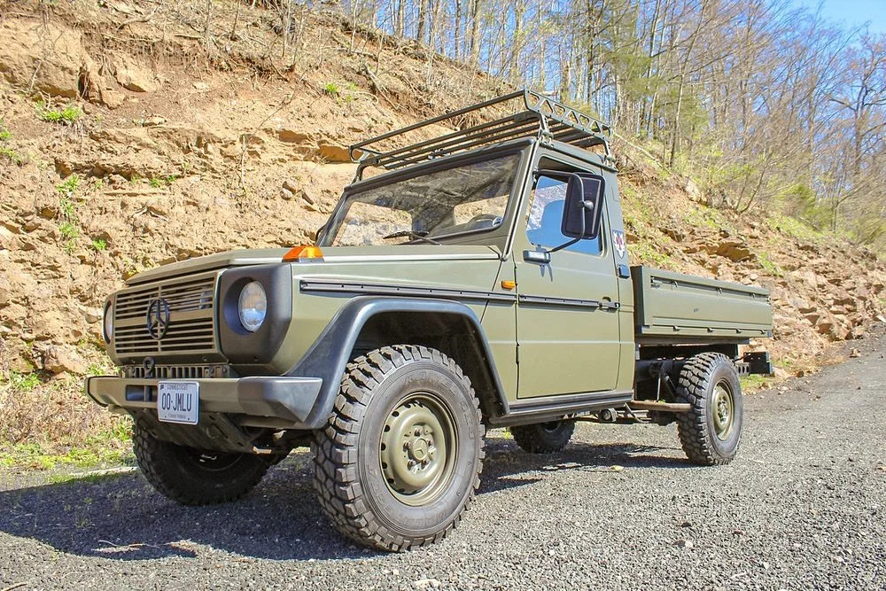 A ride perfect for the farm days, 1991 Mercedes Benz G-Wagon Pick-Up. 

#mercedes #gwagon #pickup #truck #classic #vintage #auto #resotration #patina