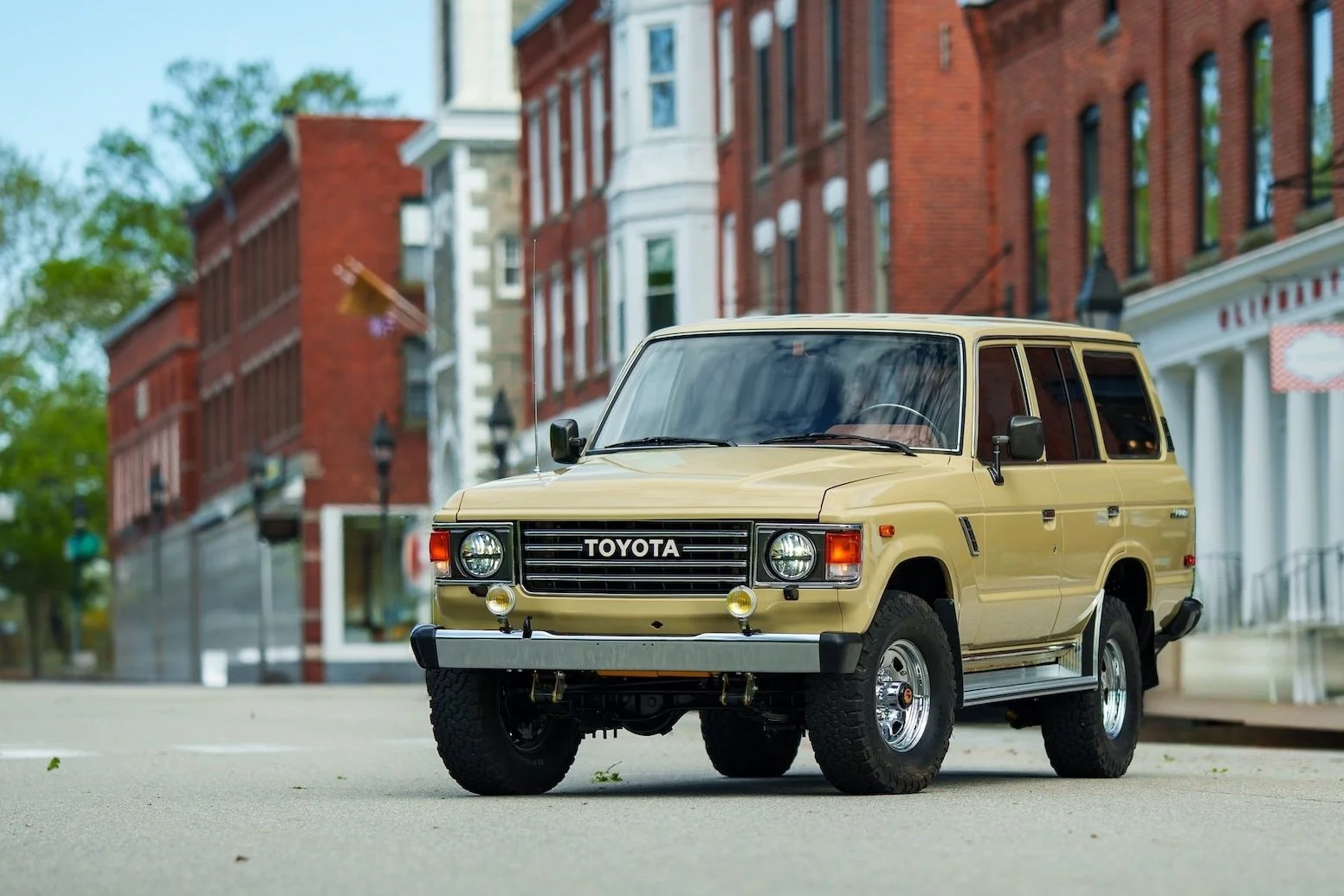LegacyOverland_1984ToyotaFJ60_ProjectDaisy_2.jpg