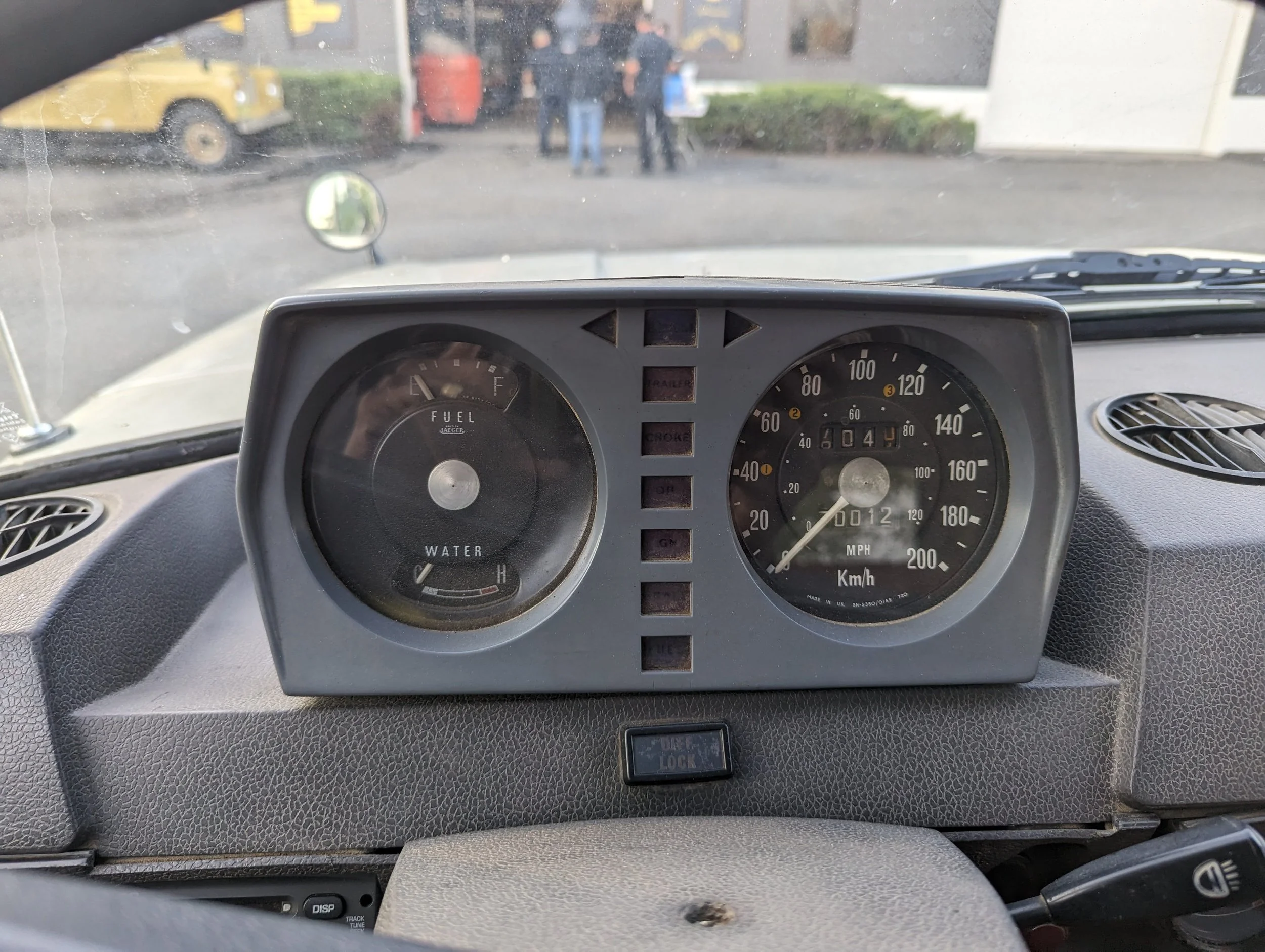 LegacyOverland_1975_RangeRoverClassic_Dusty_Build_24.jpg