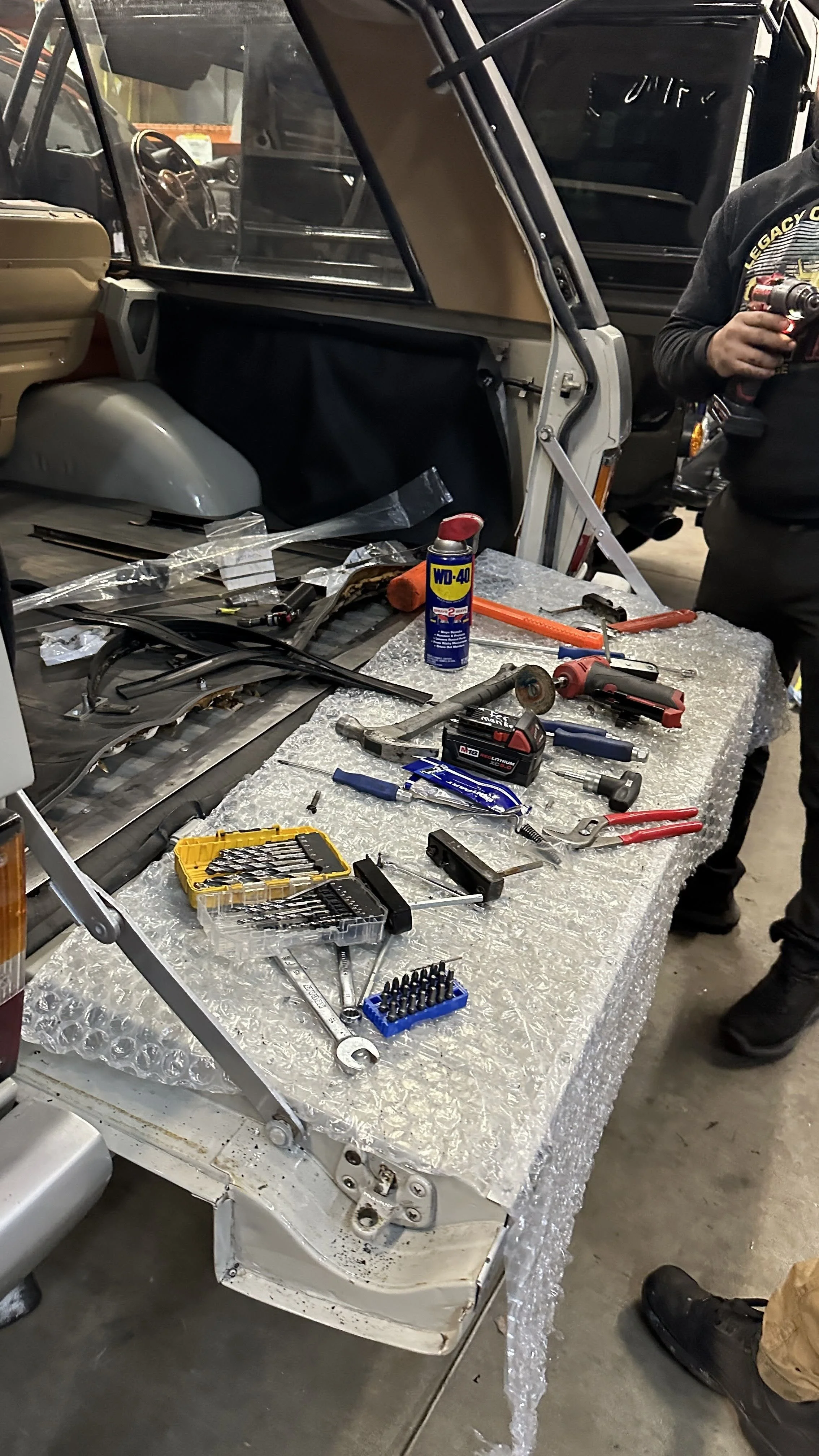 LegacyOverland_1975_RangeRoverClassic_Dusty_Build_15.JPG