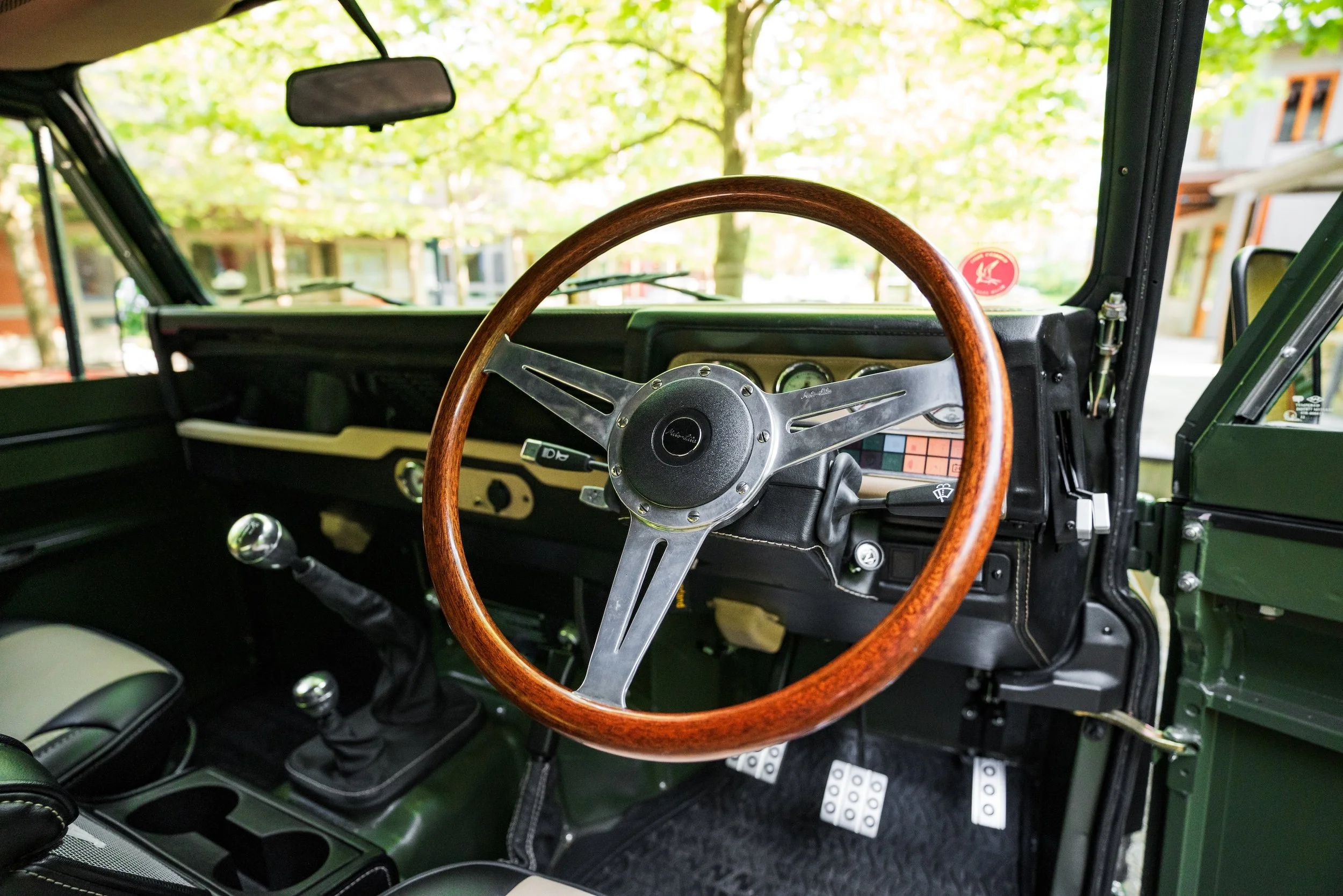 LegacyOverland_1988_LandRoverD110_ProjectBordeau_64.jpg