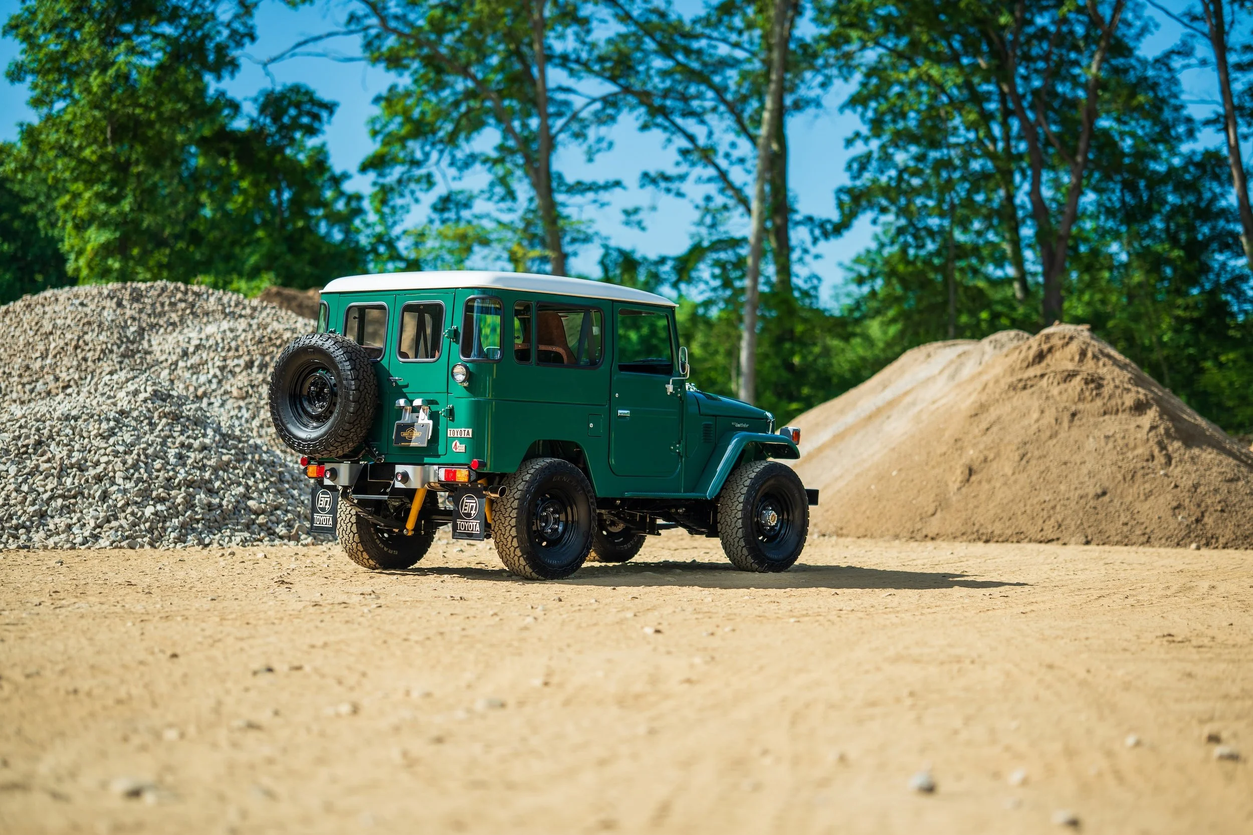 LegacyOverland_1971_ToyotaFJ40_5.jpg