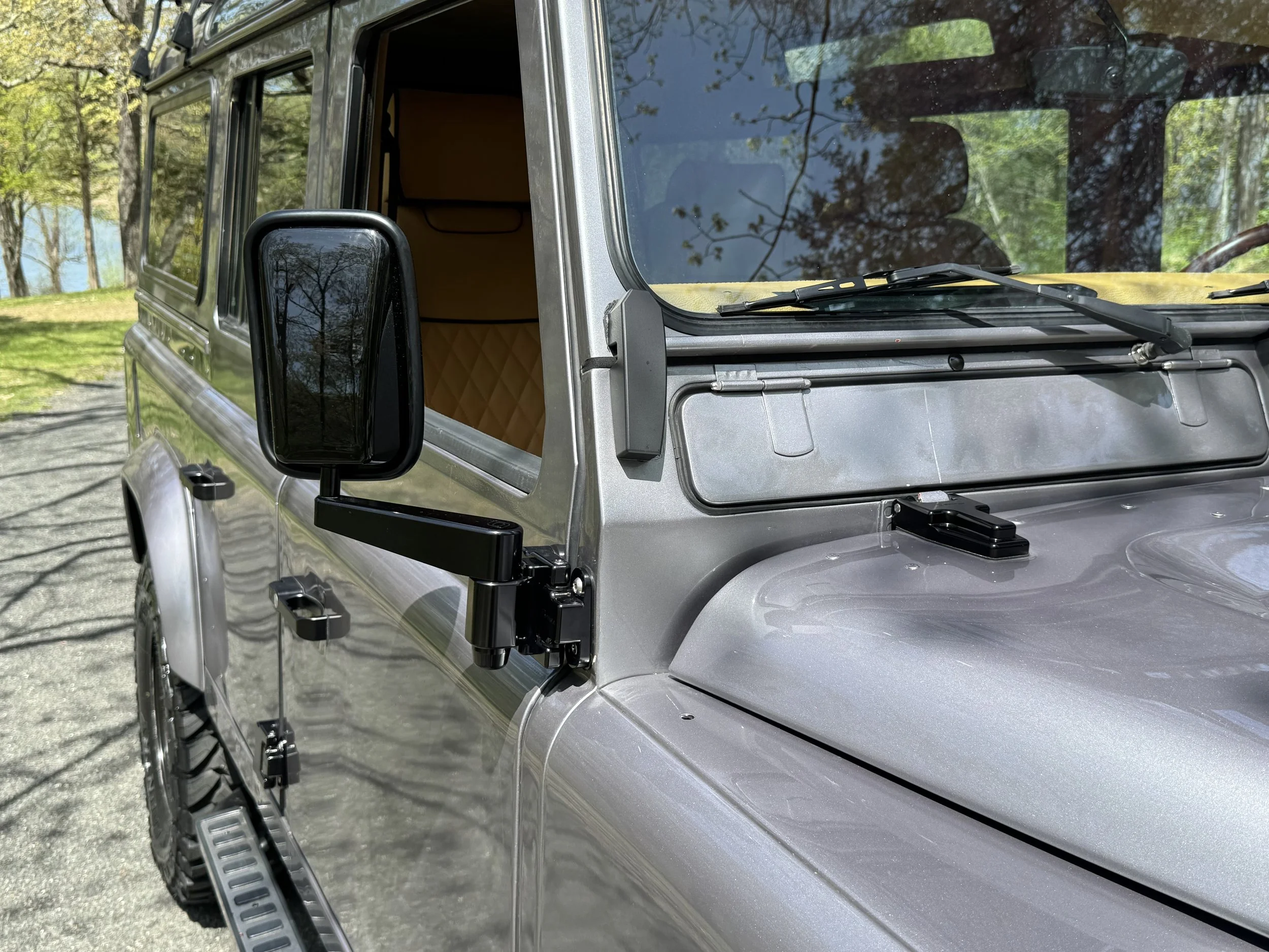LegacyOverland_1986_LandRoverDefender110Cumins_Latorre_7.jpeg