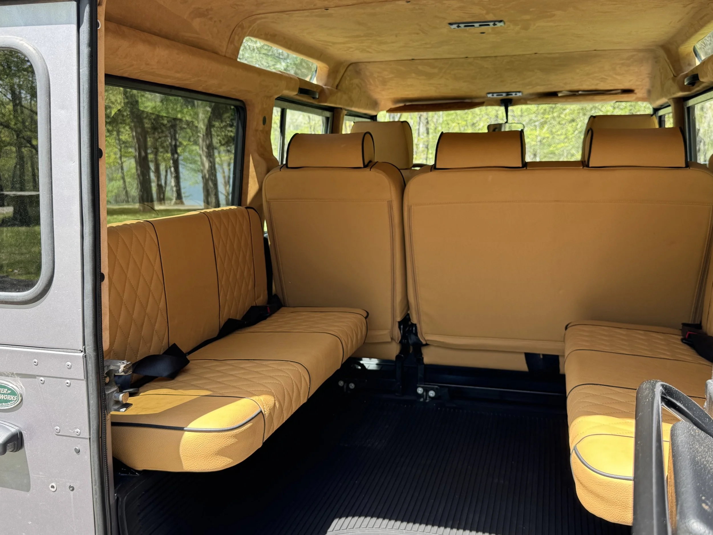 LegacyOverland_1986_LandRoverDefender110Cumins_Latorre_41.jpeg