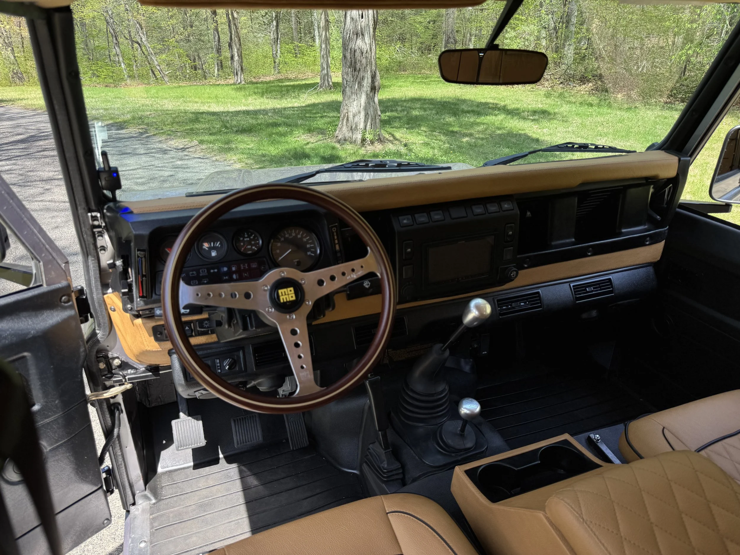 LegacyOverland_1986_LandRoverDefender110Cumins_Latorre_35.jpeg
