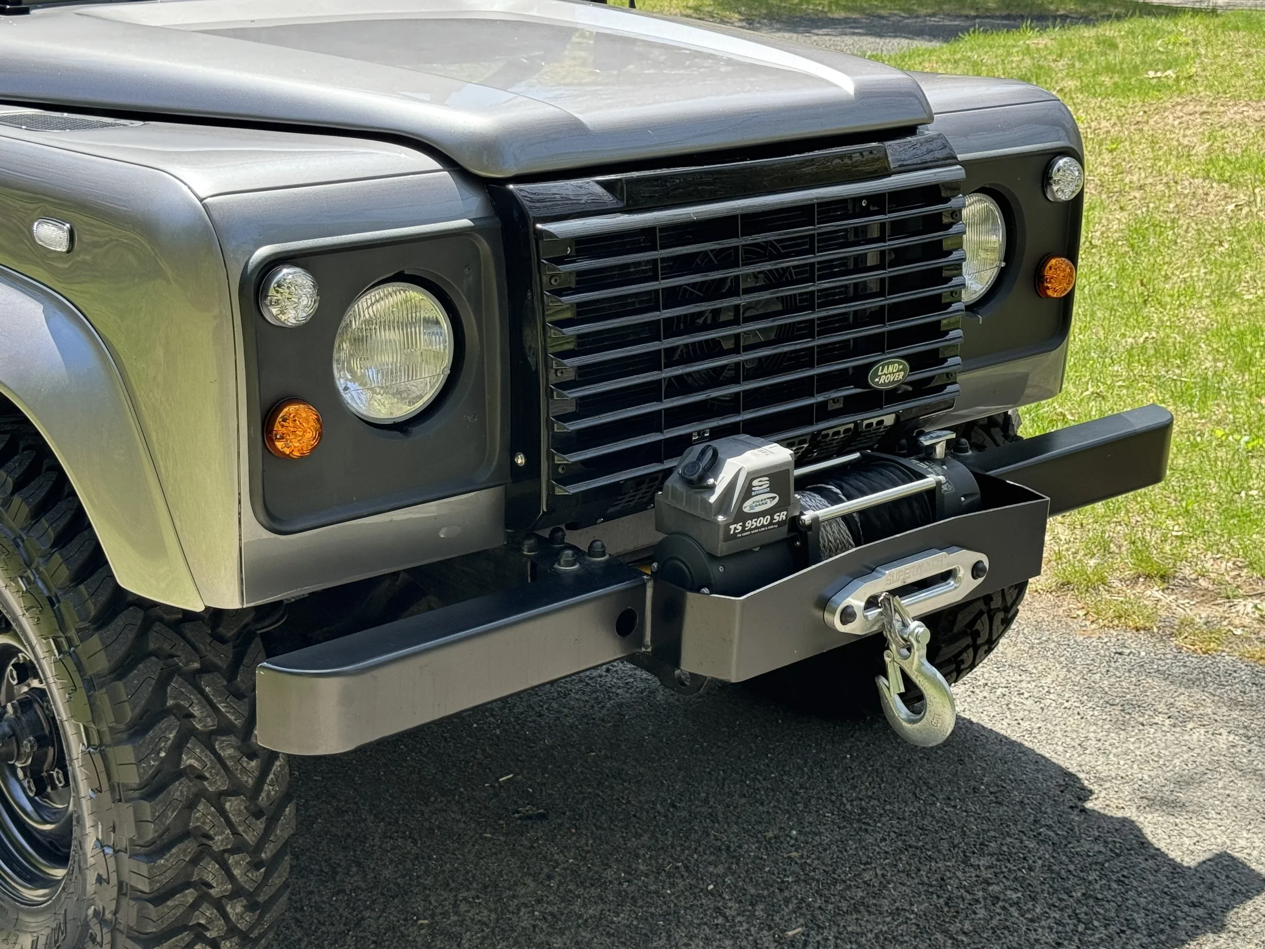 LegacyOverland_1986_LandRoverDefender110Cumins_Latorre_55.jpeg
