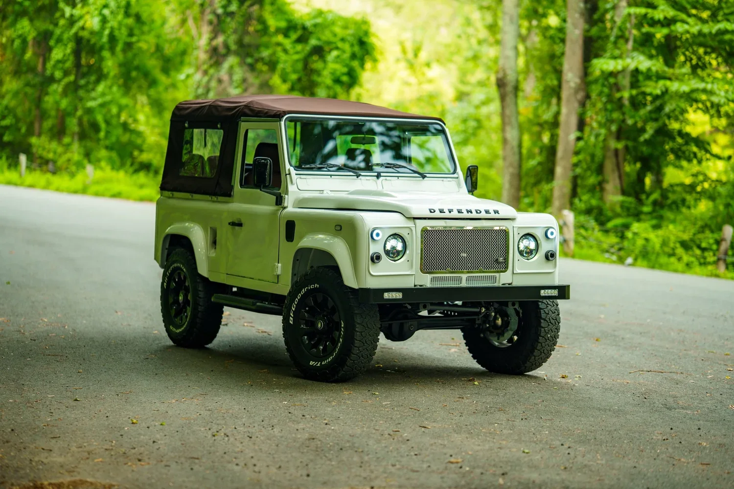LegacyOverland_1998_LandRoverDefender90_ProjectJade_19.webp