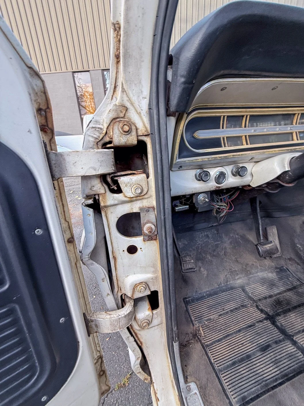 LO-Canyon-Ford F250-25.jpg