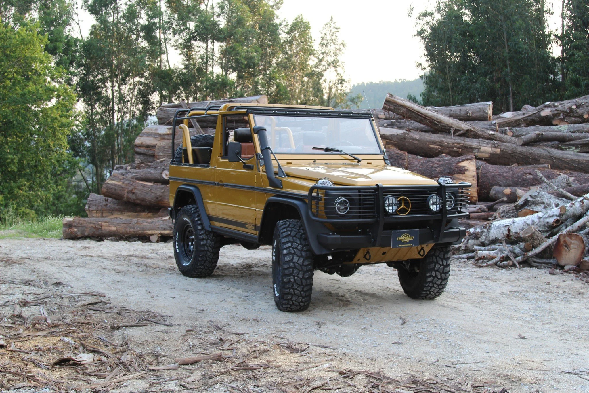 1990 Mercedes-Benz G-Class &ldquo;Wolf&rdquo; Soft Top | Project Hamburg

Taken by a storm.

Project Hamburg brings military toughness into civilian adventure, combining the legendary OM-series 5-cylinder diesel with a 5-speed manual, lockable 4WD, a