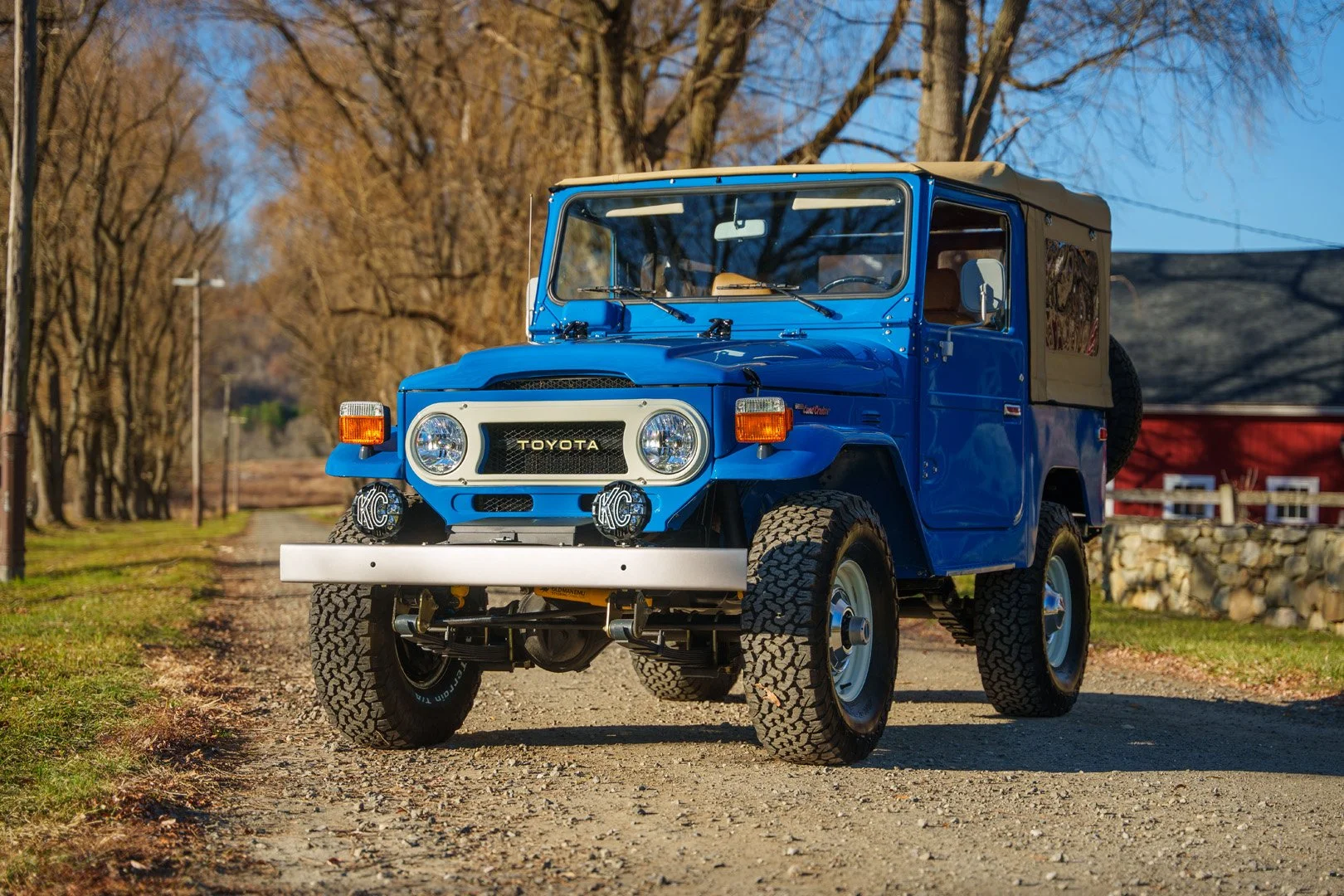 1978 Toyota Land Cruiser FJ40 Convertible | Project Cascade

A classic built for open-air adventure. Project Cascade brings together timeless FJ40 character with a beautifully preserved Horizon Blue finish, 2F 4.2L inline-six, four-speed manual trans