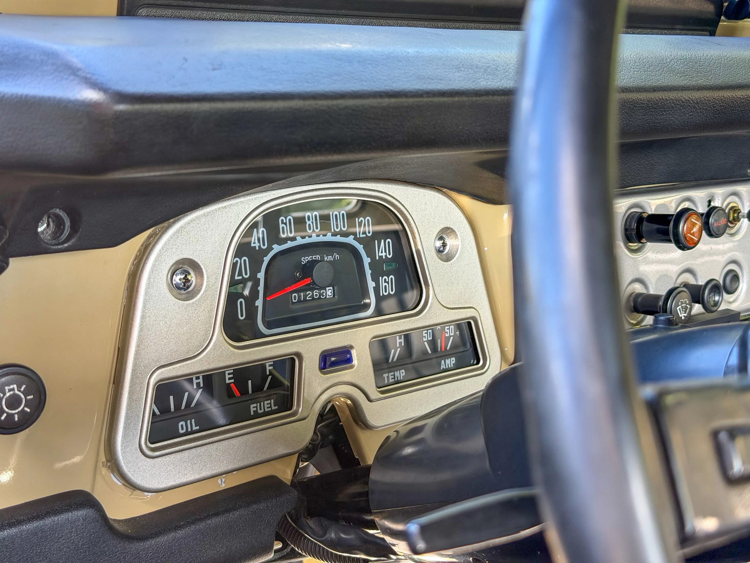LO_Rocco_FJ45-_04.jpg
