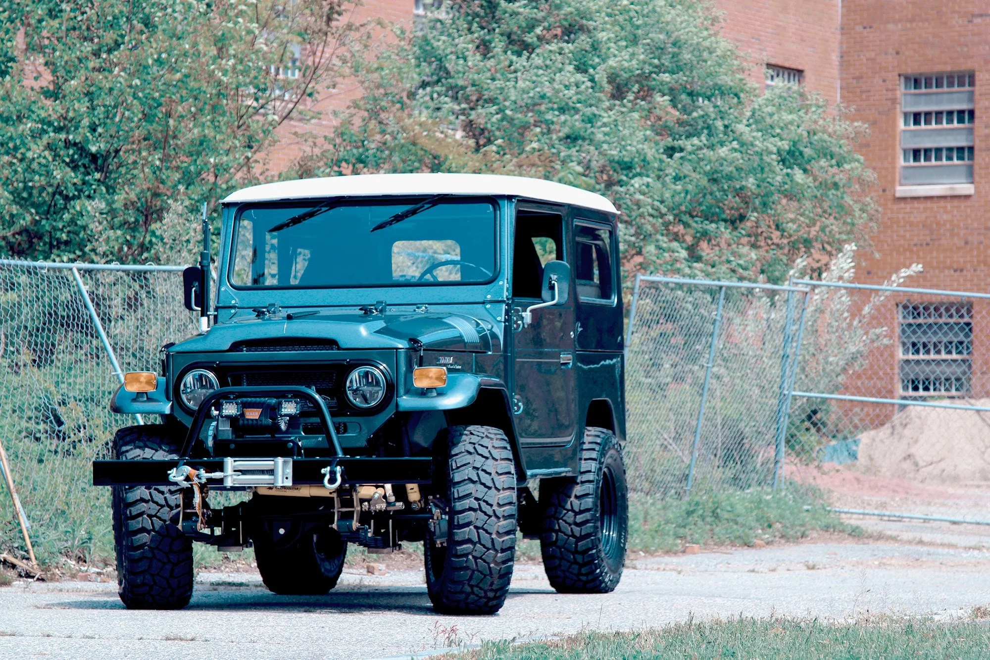 1971 Toyota Land Cruiser FJ40 V8 | Project Willow

Project Willow takes the legendary FJ40 and gives it an entirely new attitude. With 420 horsepower of fuel-injected V8 power, a rebuilt five-speed manual, and a meticulous ground-up restoration, this