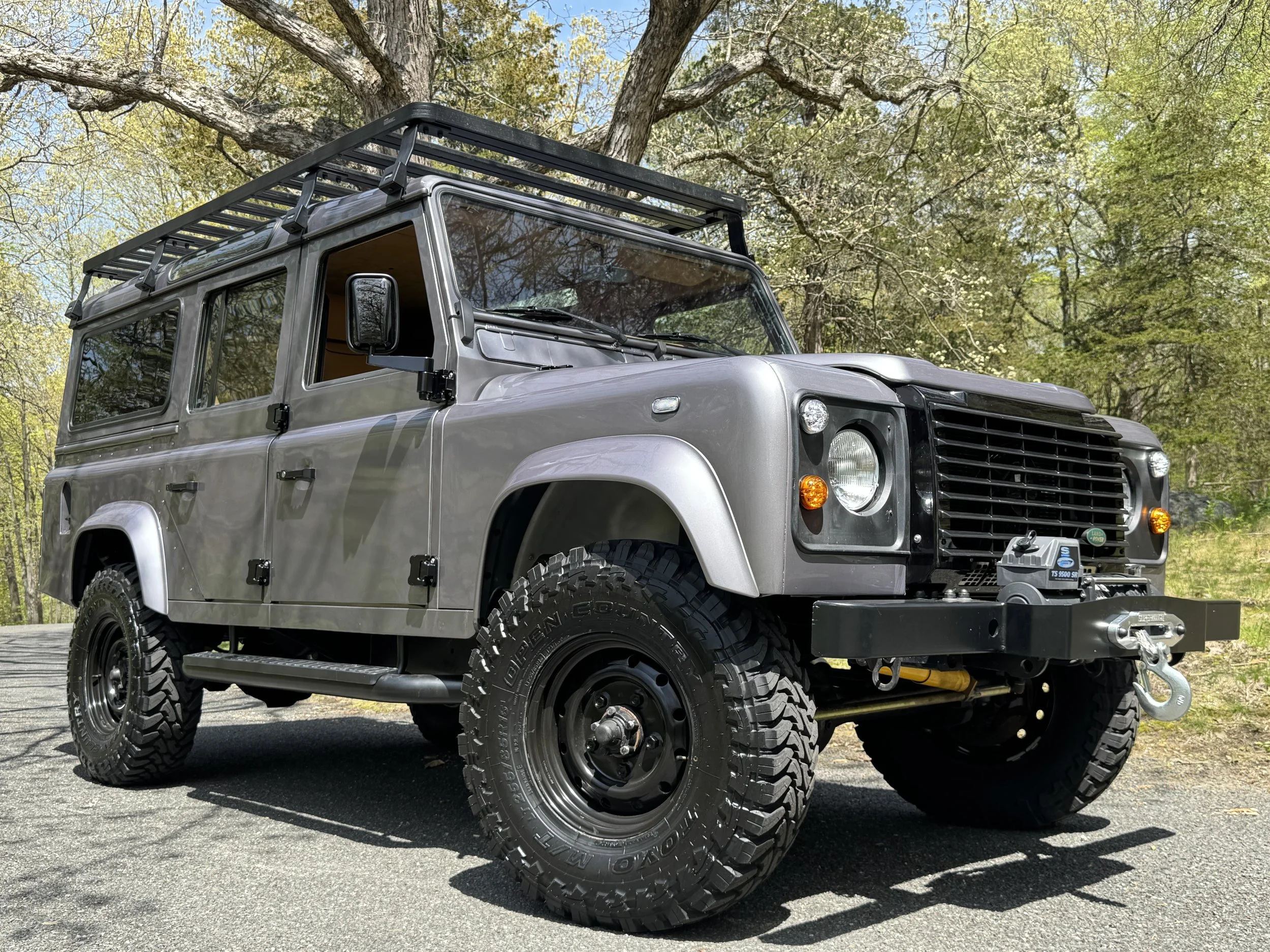 LegacyOverland_1986_LandRoverDefender110Cumins_Latorre_5.jpeg