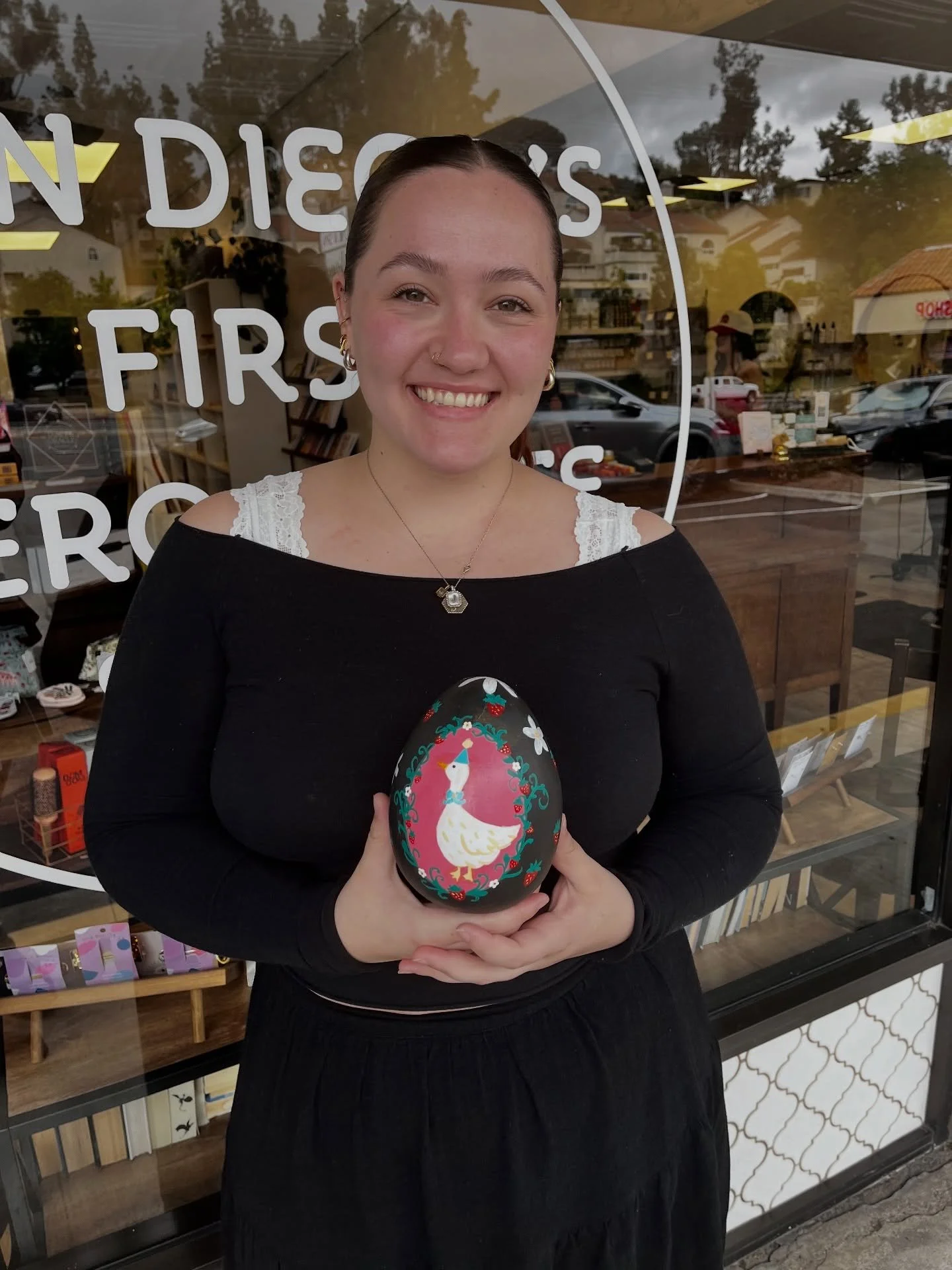 The winner for our annual decorating contest is&hellip; @soulfulskinbyjuli 👏🏻👏🏻👏🏻 Our runner ups are @glam__reaper and @irelanscissorhands 

Thank you to everyone who voted!!!

#sandiego #lamesa #sandiegosalon #lamesasalon #sandiegohairstylist