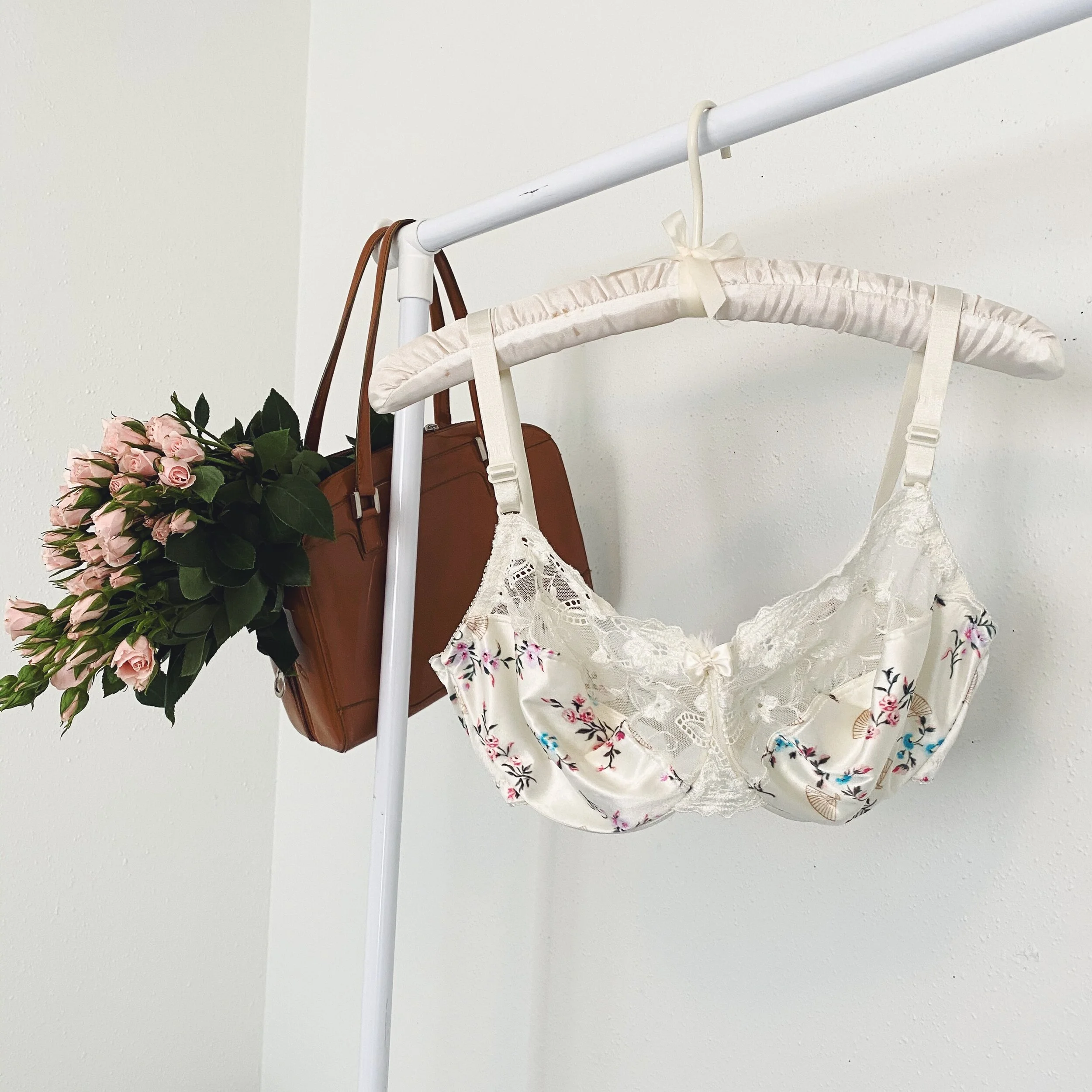 Victoria Secret Fan Bra 34DD