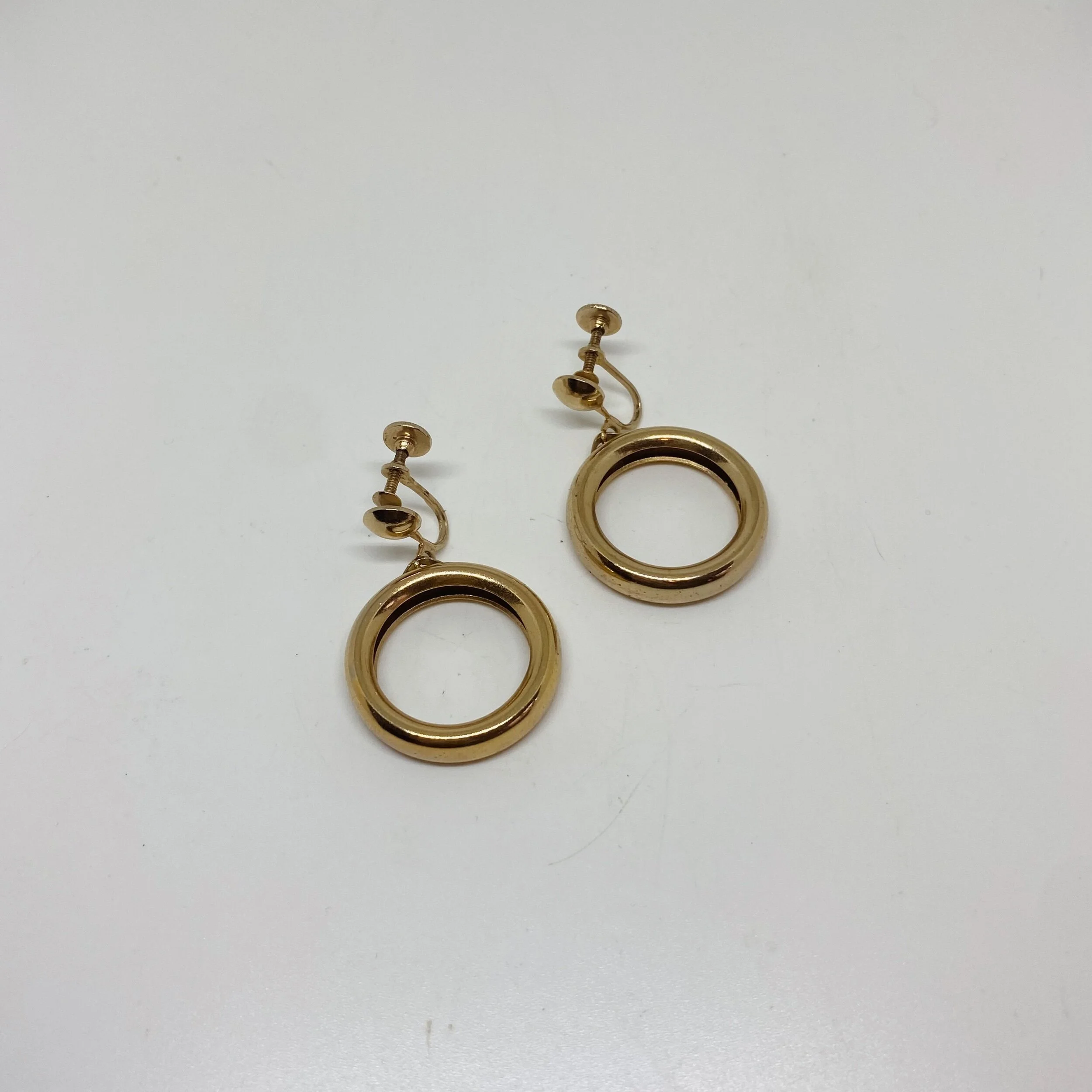 274946F7-30E9-4E03-BE79-08989CB2D67F