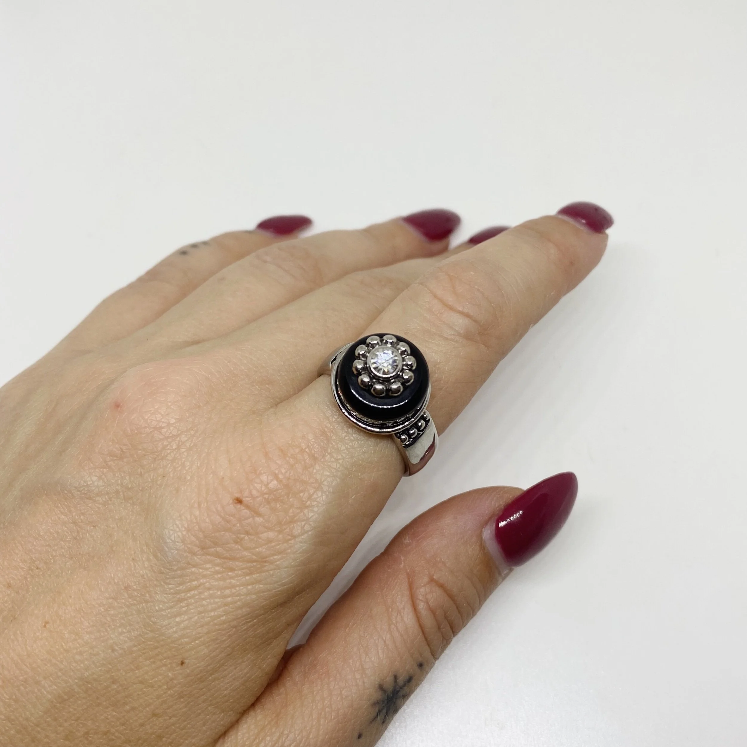 6035FCCA-370F-472B-BD45-CB96C53F89B5