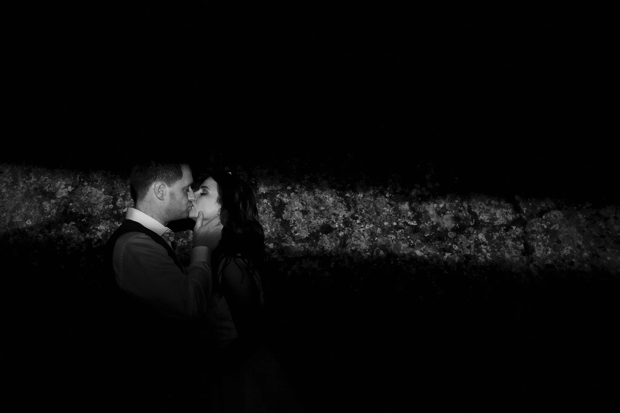 Anna & Chris 041018 560 bw.jpg