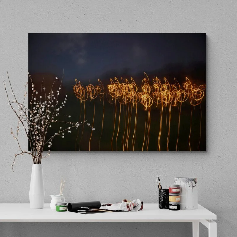Art_studio_table_with_flowering_plant.jpg