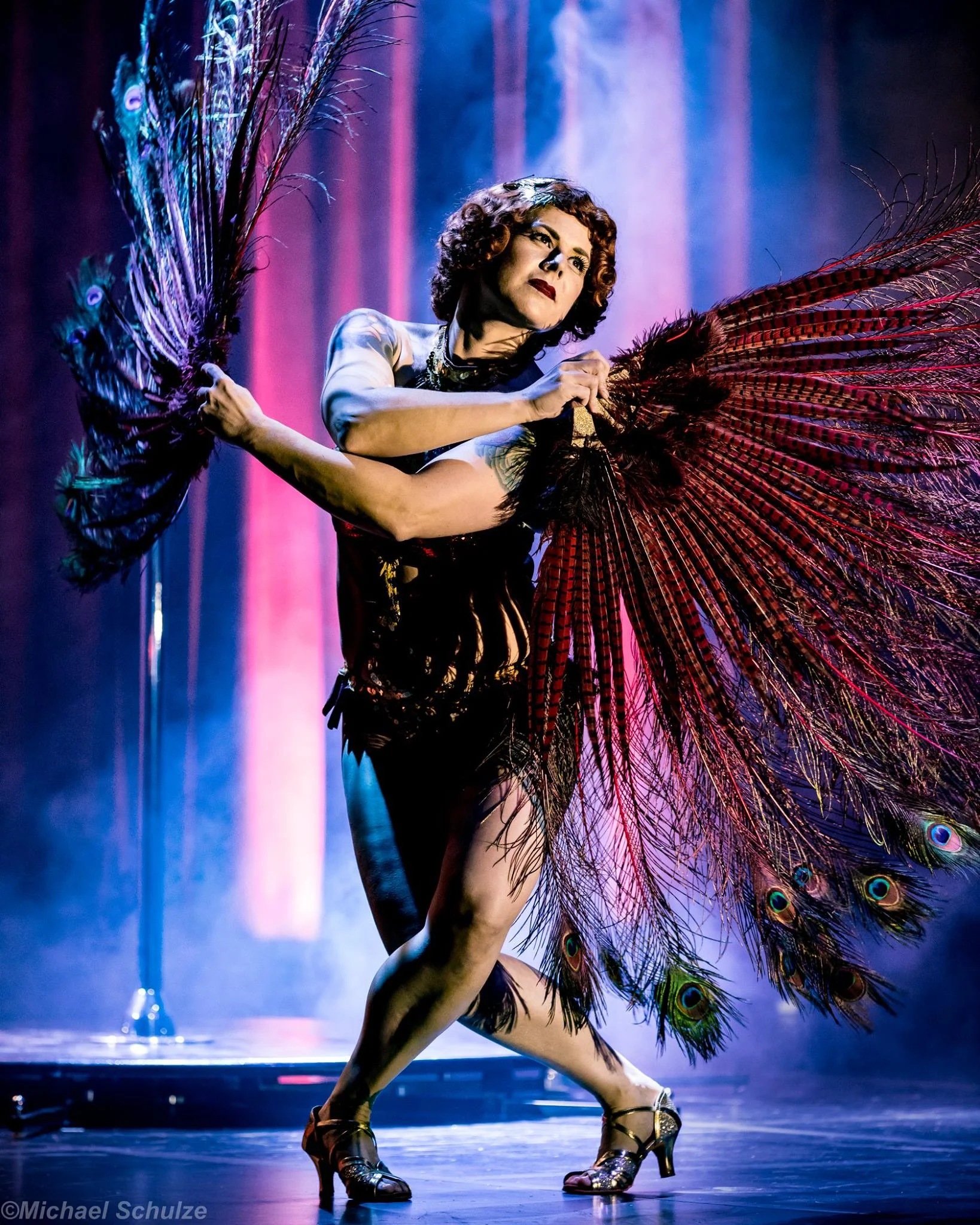 PERFORMER: CHRISTINE LAYLON Fans & Costume: Miss O Kissed Photo: Michael Schulze