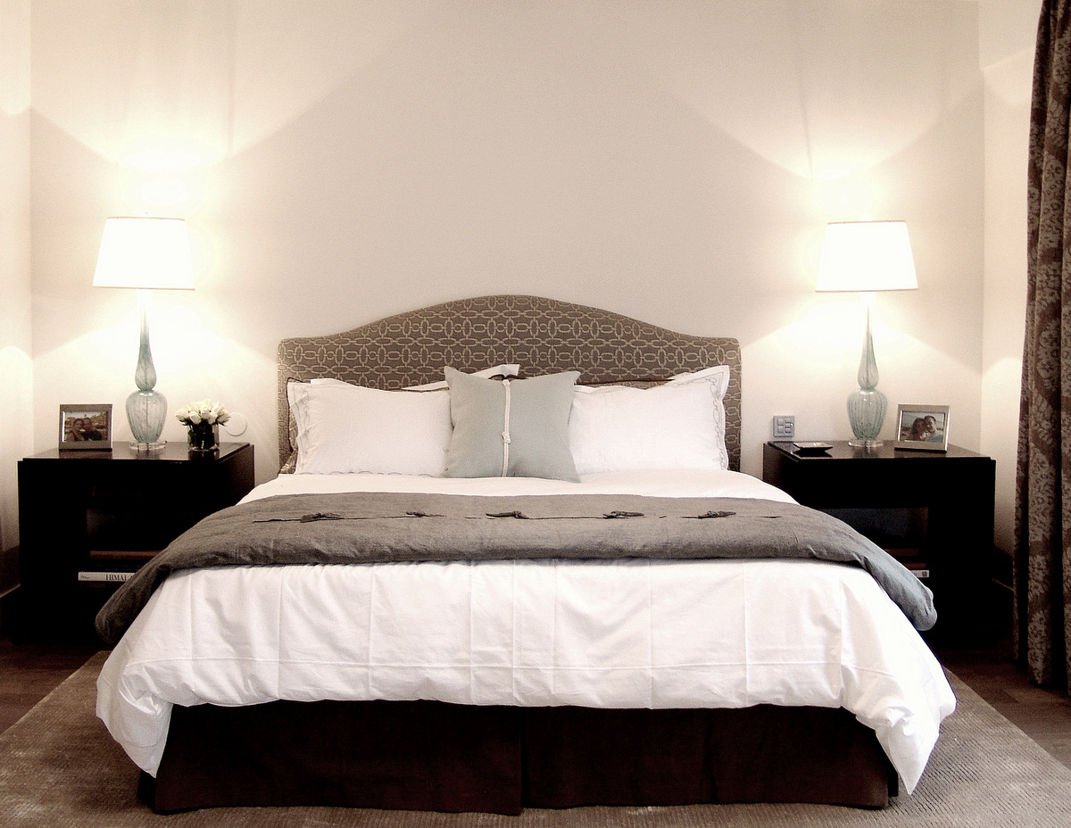 janet_treseder_interior_design_paris_master_bedroom.JPG