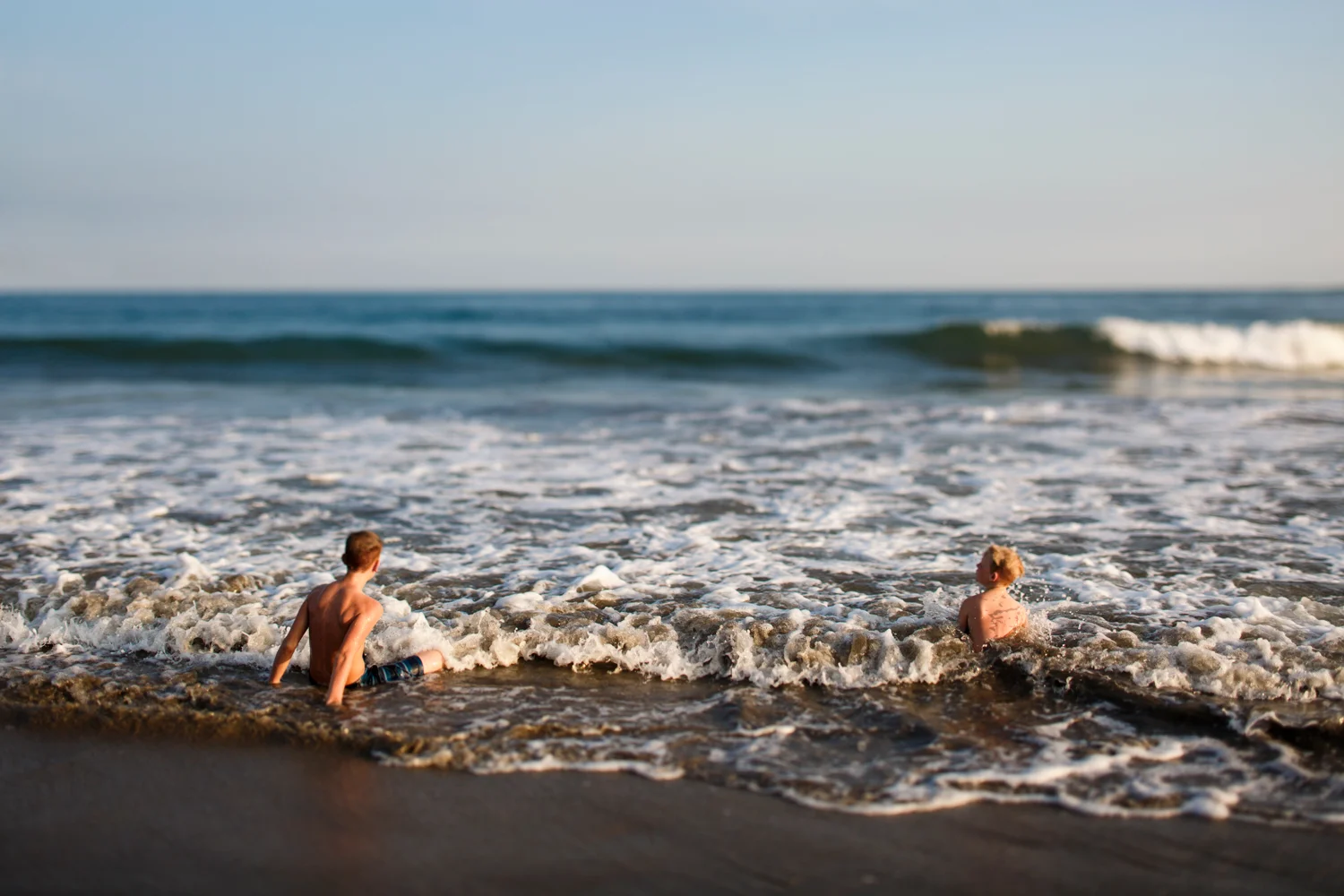 ArdelleNeubert_Ocean_Waves_Children_Vacation_Beach.jpg