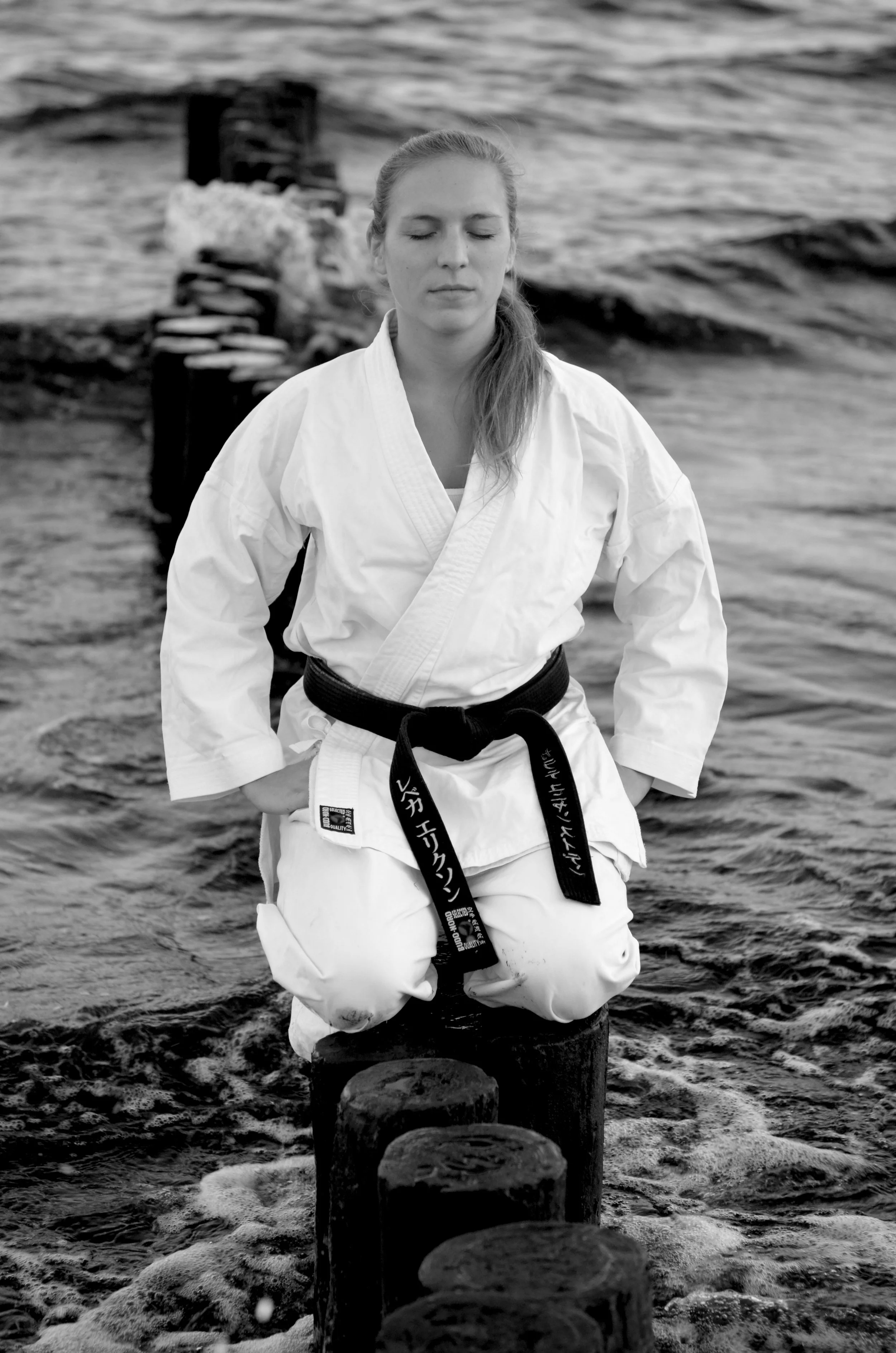 Rebecka BW seiza.jpeg