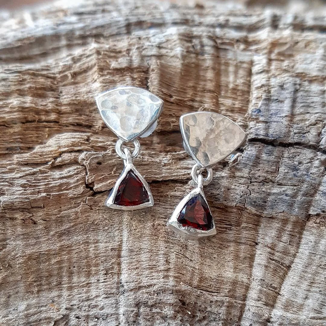 What a stud!

Little garnet beauties for the lovely miss @cassieirmscher 

Just a reminder that our shop contest is still running! You can get entries by signing up for emails (link in bio ☝️) or by liking our page and tagging two of your friends!

#