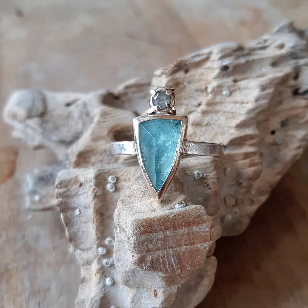 Attempt at minimalist ring...lol. I recently picked up a stunning lot of rose cut tourmalines from @gems_collection_am.k and this icy beauty captivated me right away. A queen deserves a crown, so I chose a tiny salt and pepper rose cut diamond to per