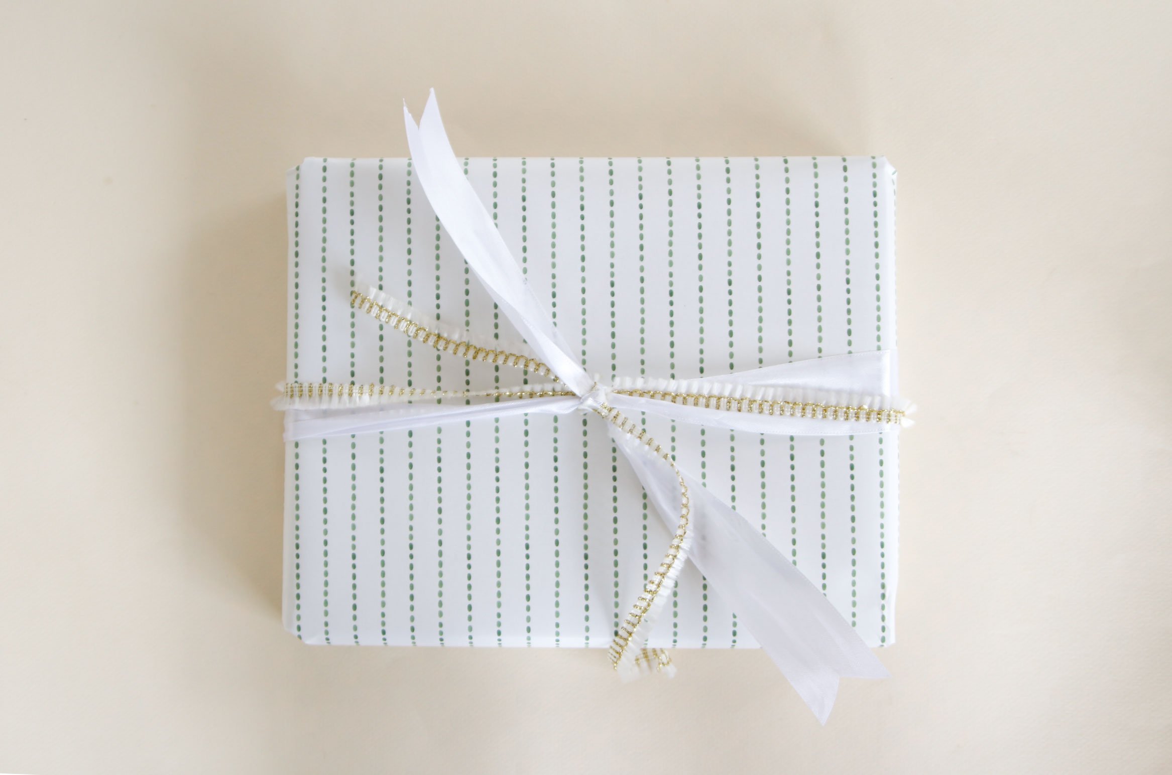 Cream and Dark Green Simple Patterned Christmas Wrapping Paper 